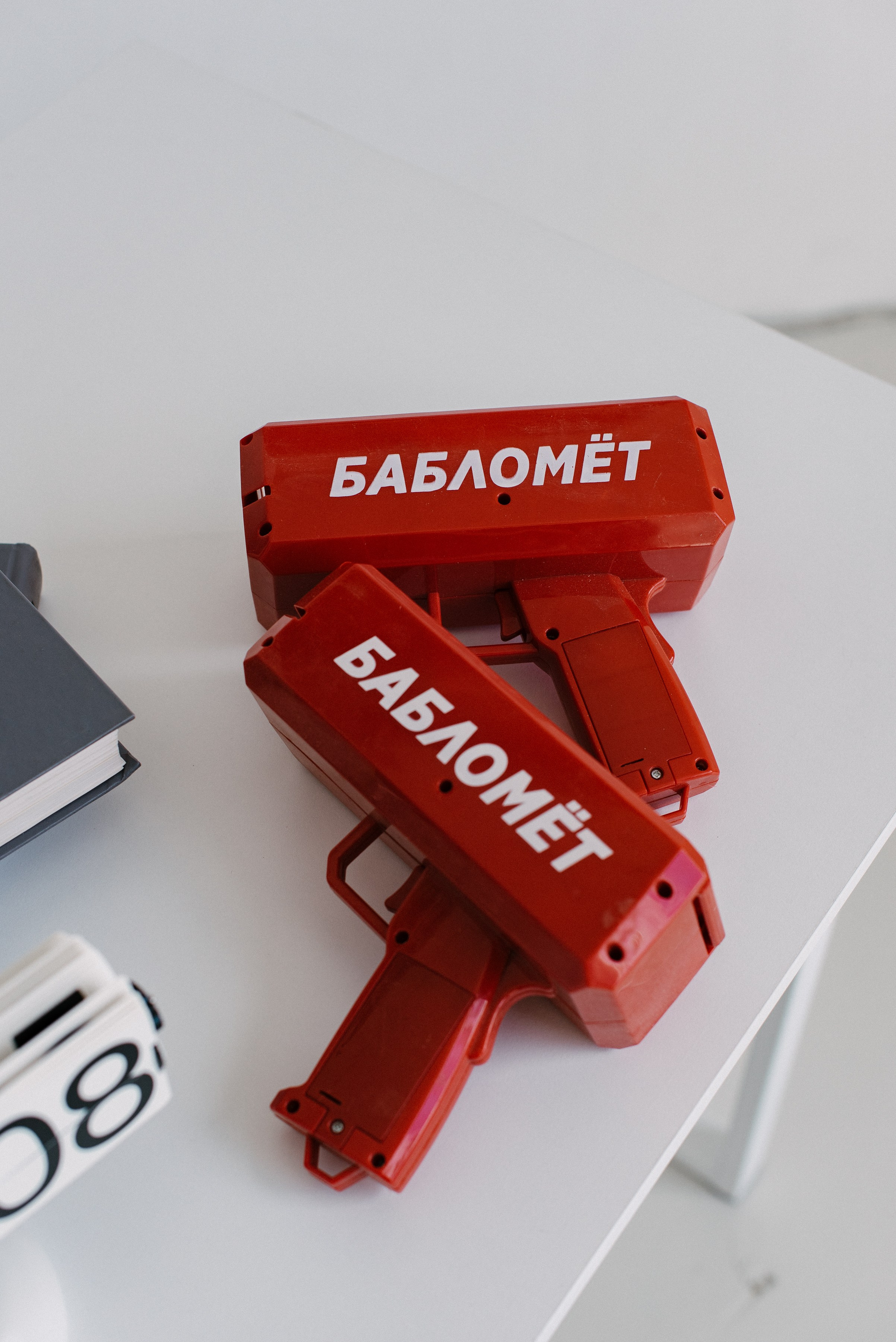 Наш реквизит в студии. Выпускные альбомы Чехов