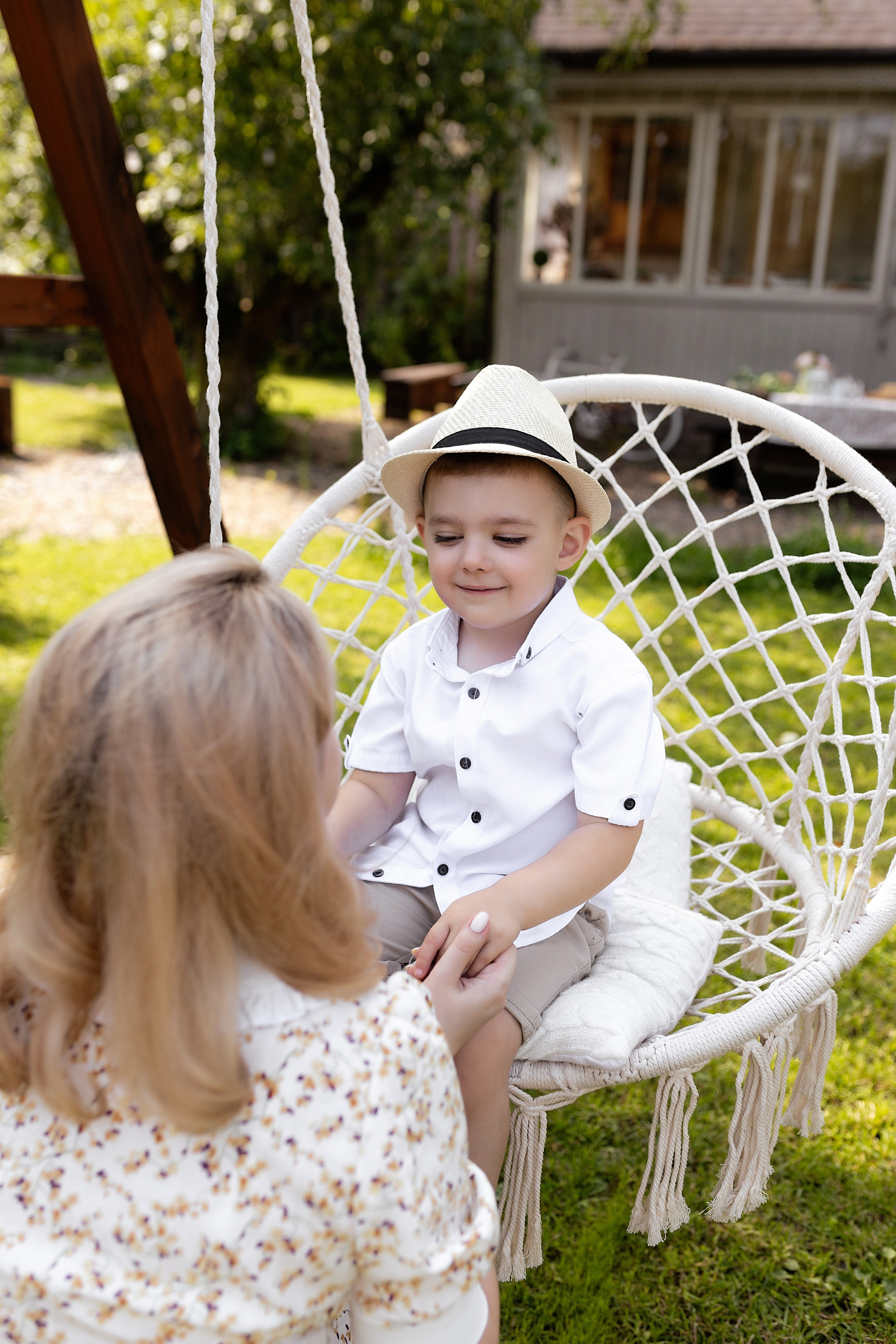 Семейная фотосессия на фотодаче в Купавне. Фотограф в Железнодорожном и Балашихе
