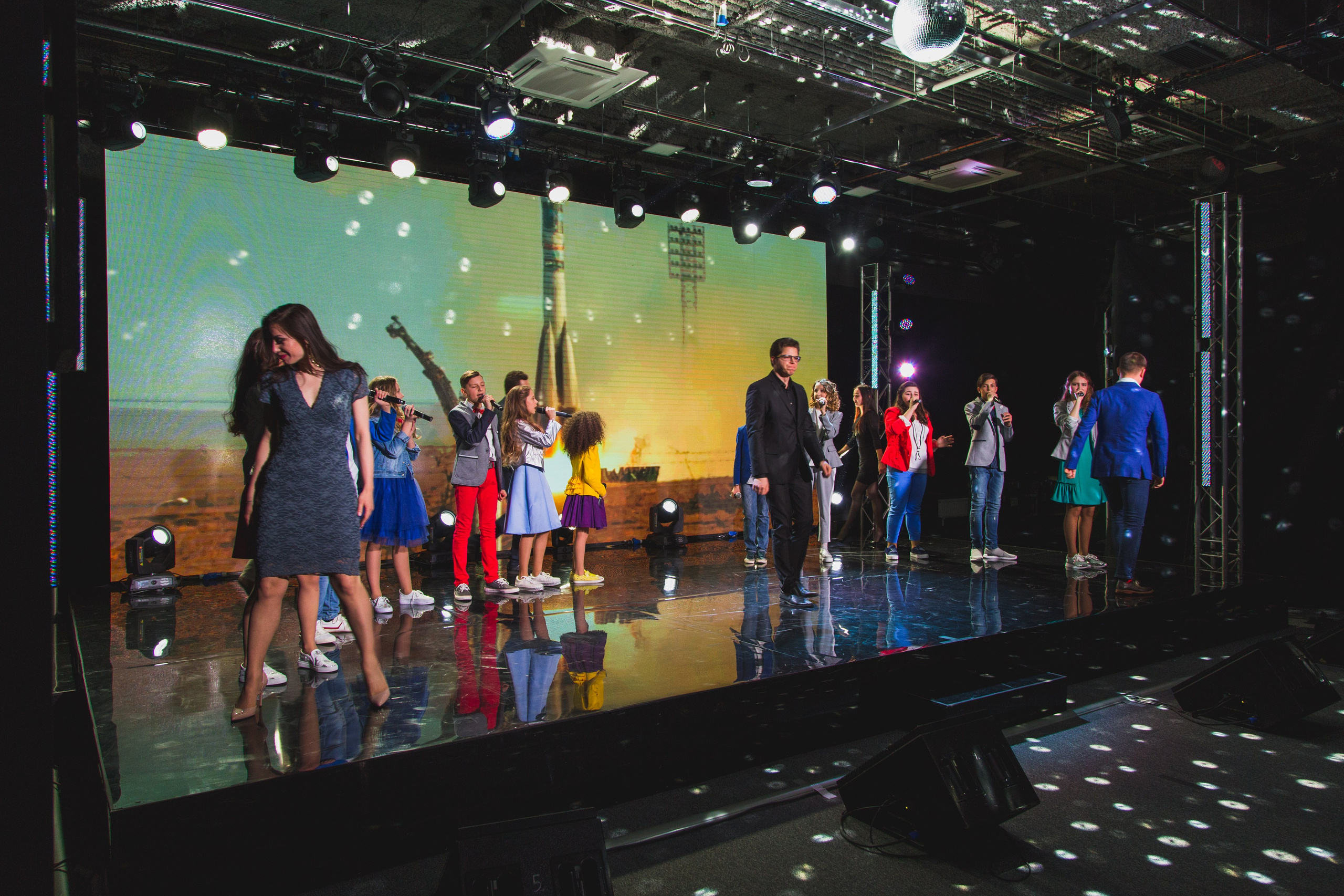 О2ТВ группа СТРАНА. Видеооператор/Фотограф Николай Завьялов