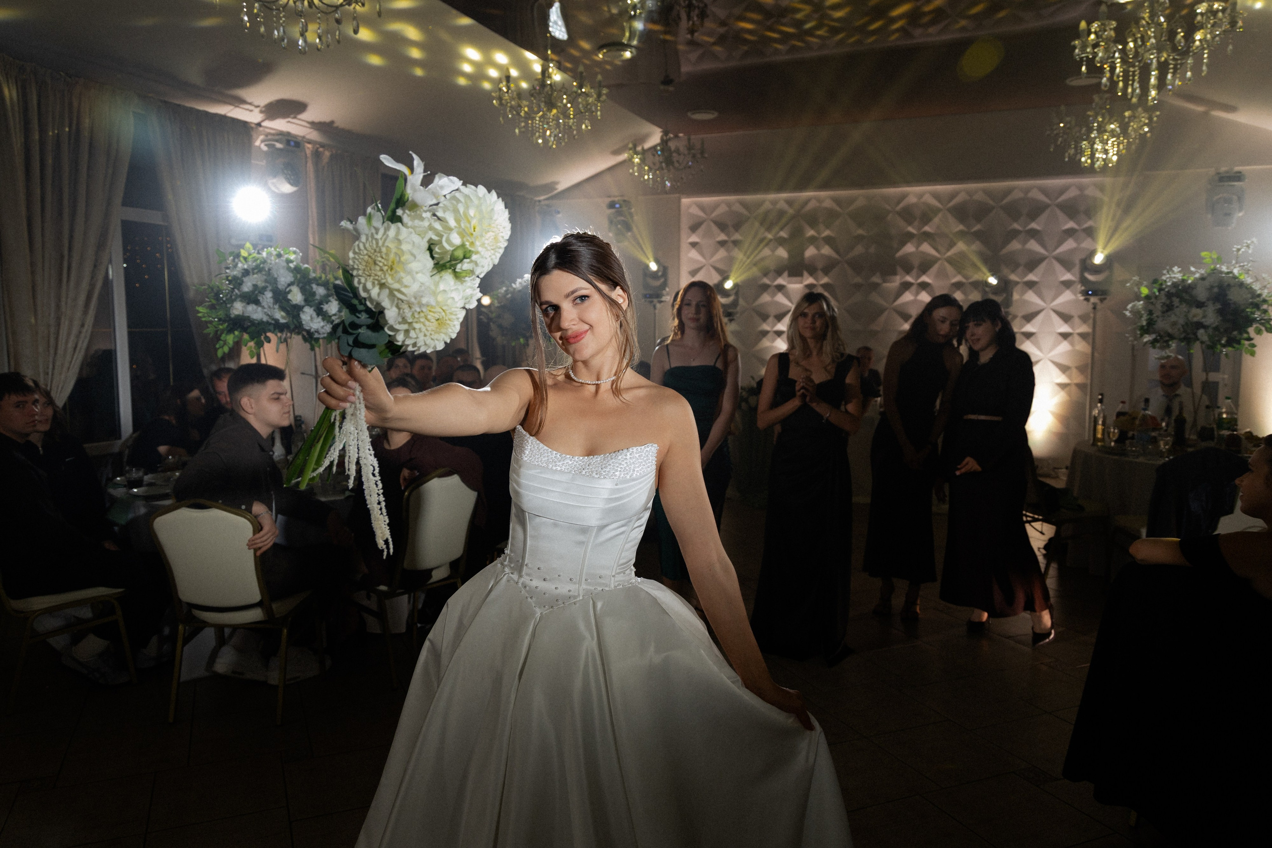 Свадебная фотосессия Анастасии и Игоря в Усадьбе Легенда. Свадебный фотограф в Минске/Беларуси Сергей Спиридонов