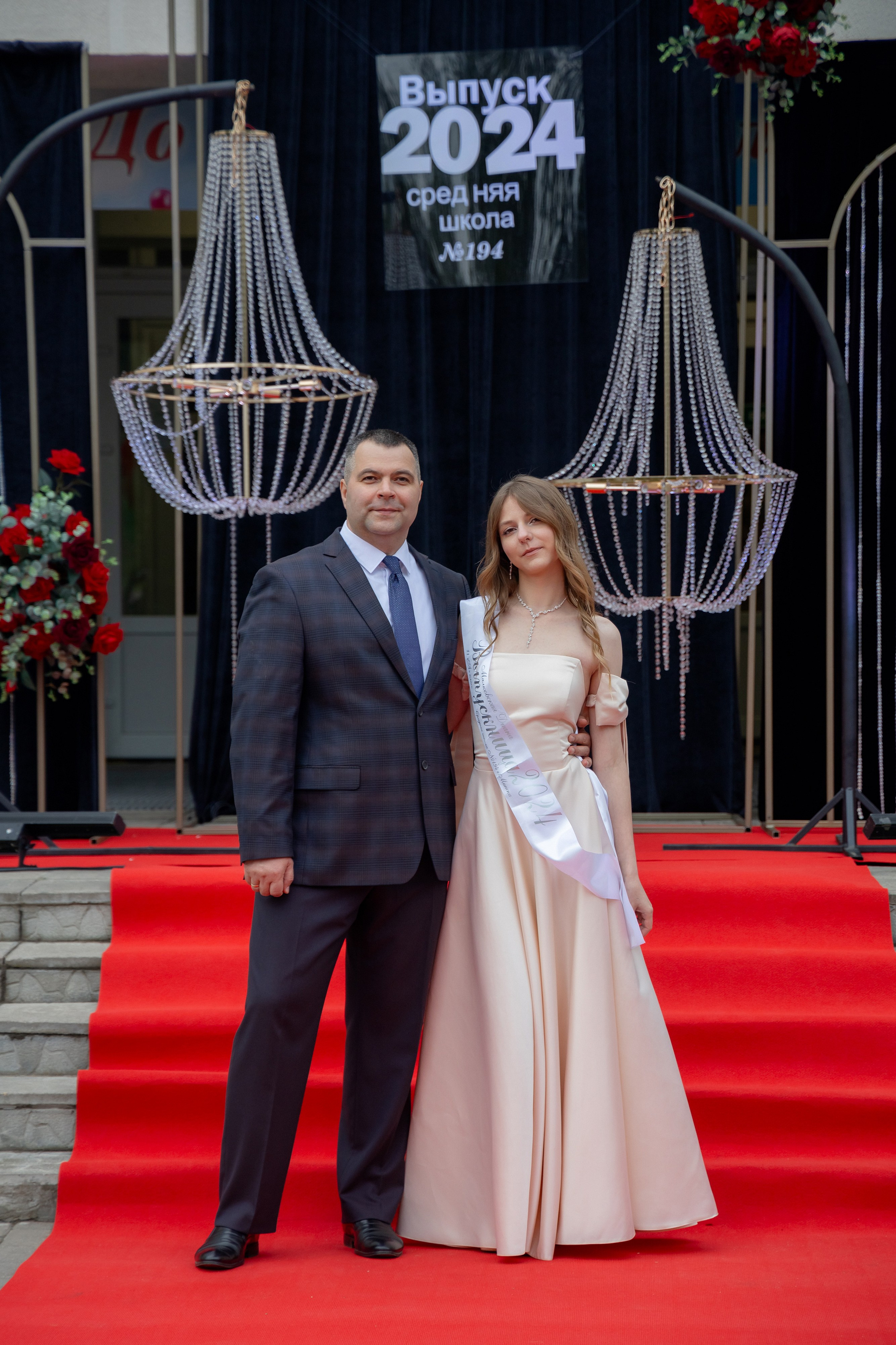 Школьный выпускной 2024 год в Соколе (Минск). Свадебный фотограф в Минске/Беларуси Сергей Спиридонов