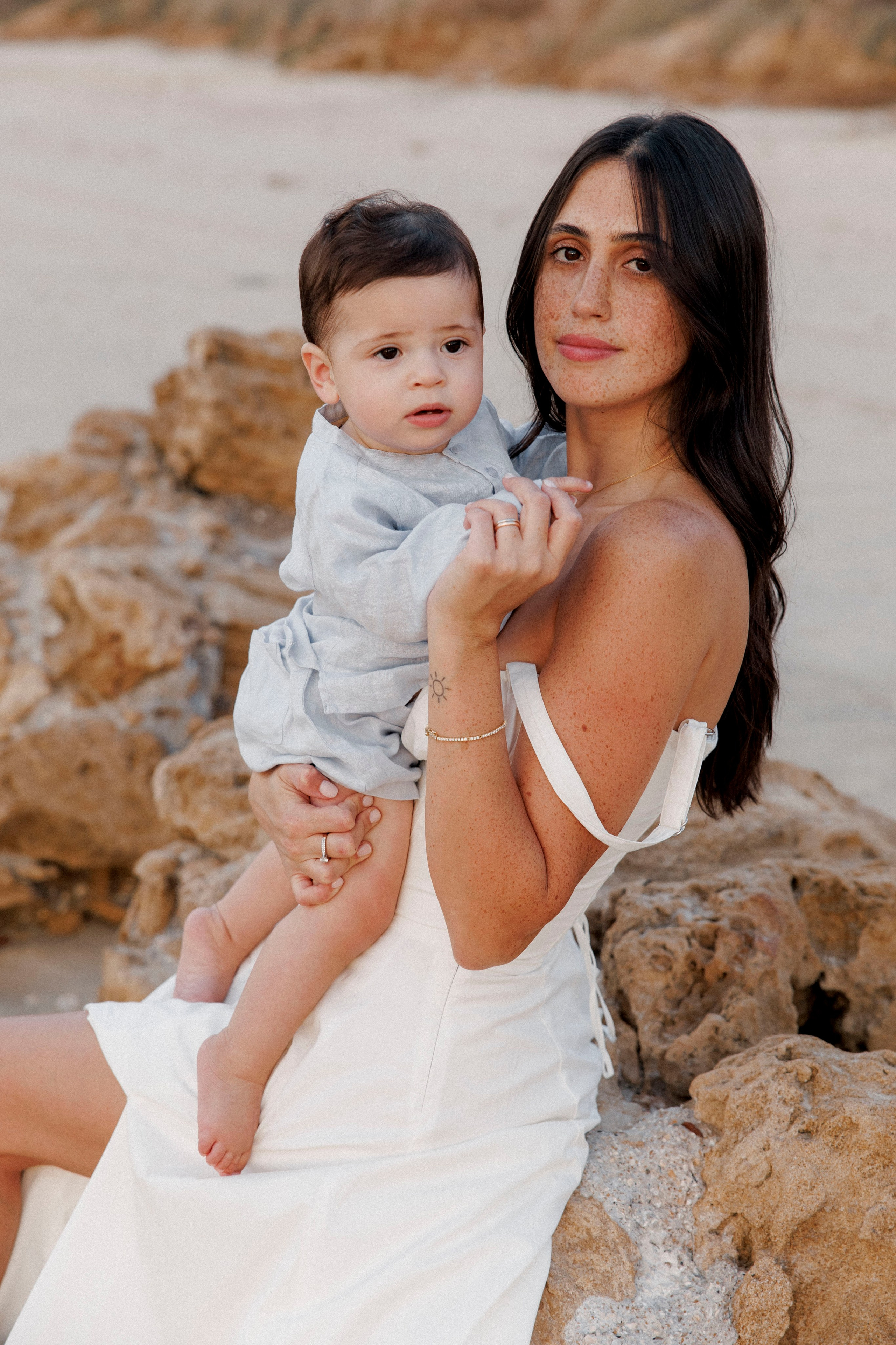 First year family photos near the sea. Главная