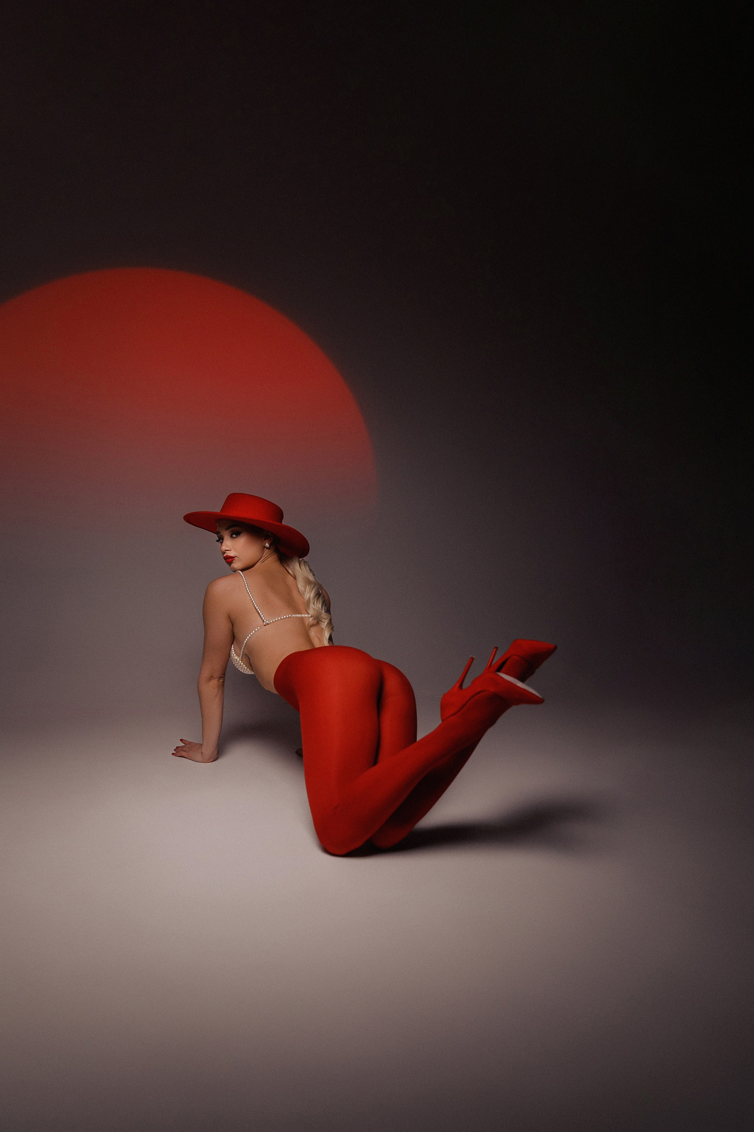 Фотосессия на циклораме. Свадебный фотограф в новокузнецке