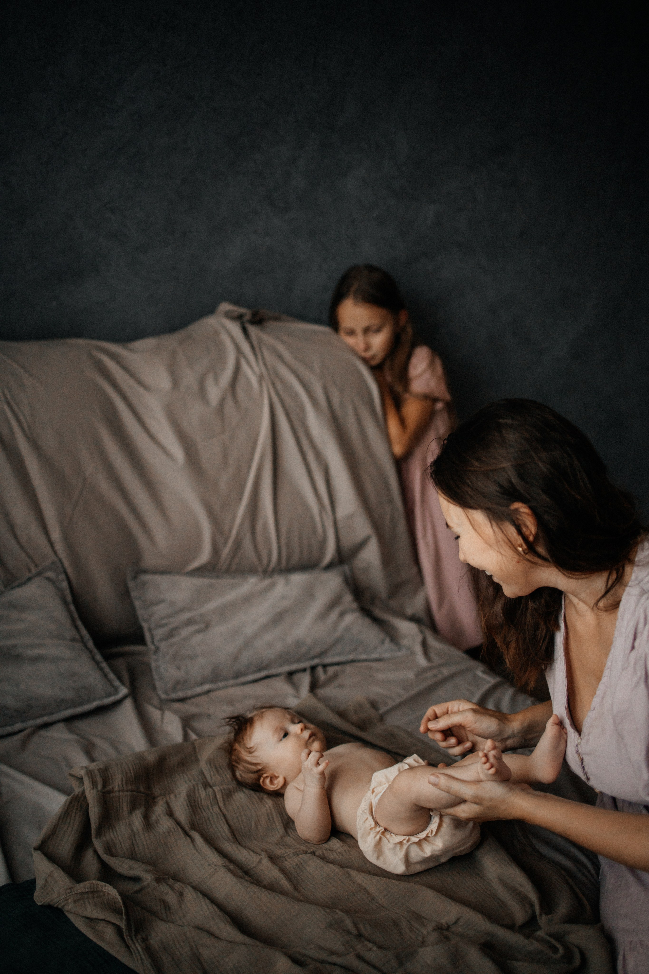 Юлия, Лиля и малышка Яся. Фотограф Алия Танцыкужина