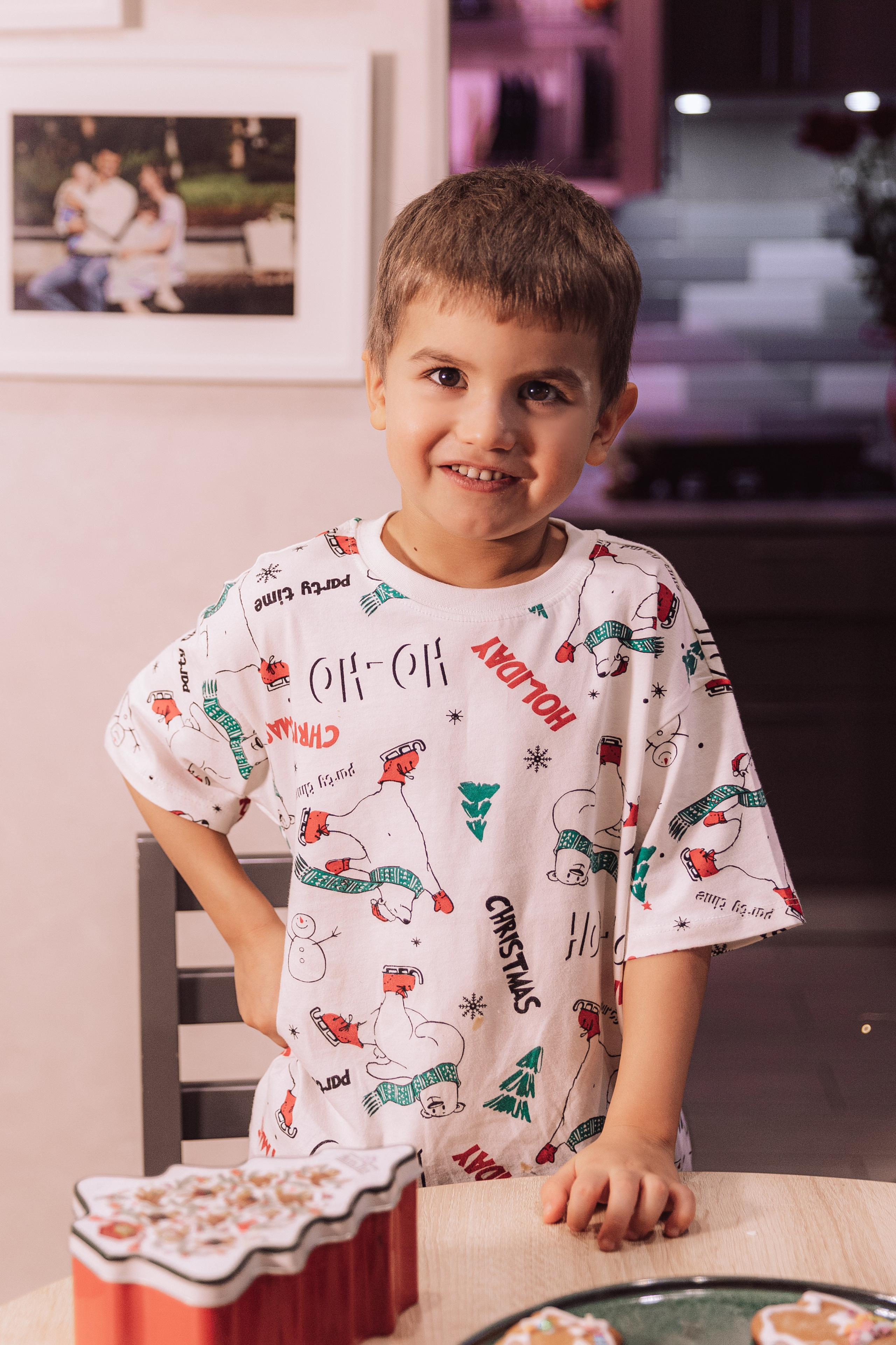 Домашняя семейная новогодняя фотосессия. Семейный и детский фотограф в Мурманске Карина Березина