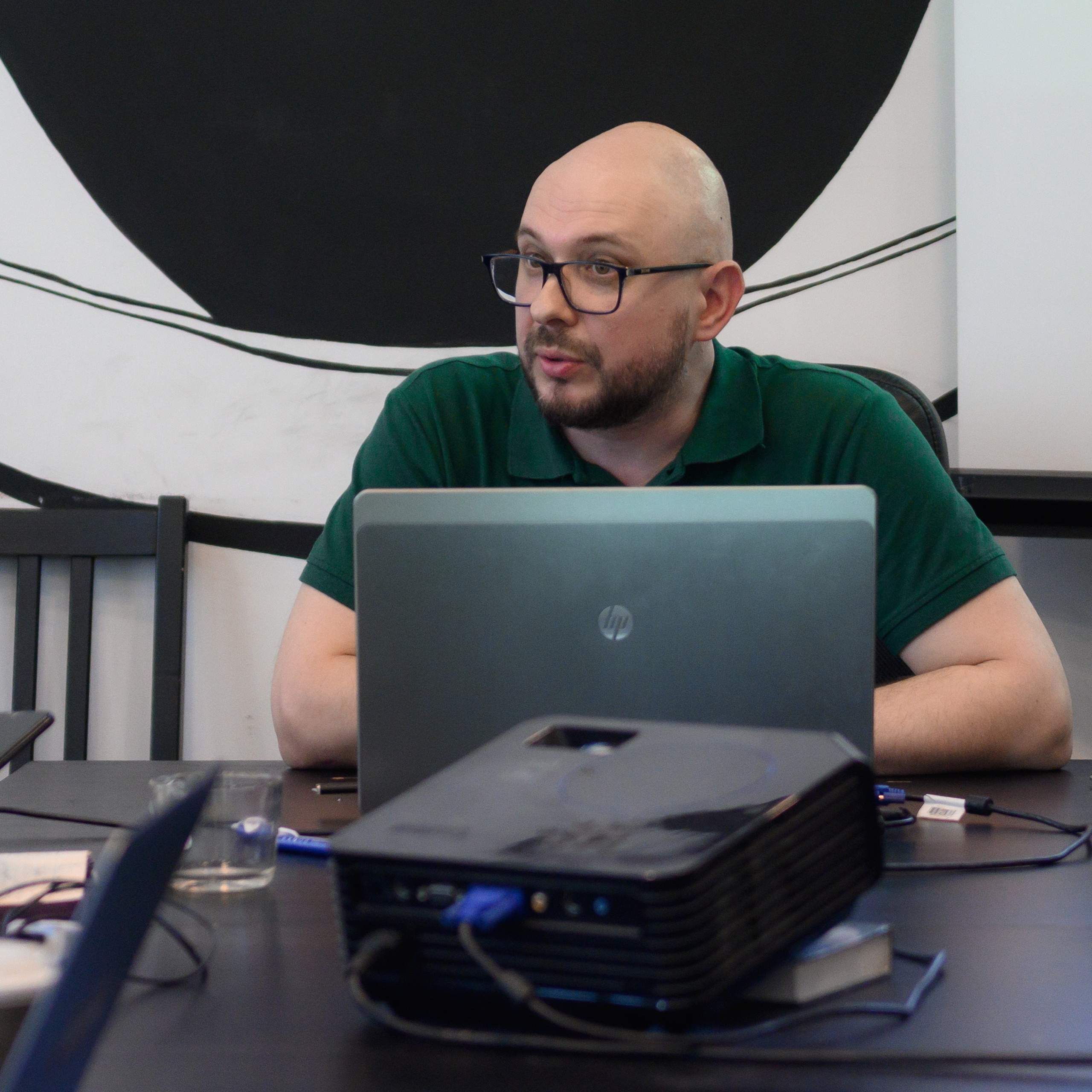 Научный круглый стол. Ларичев Алексей — индивидуальный и репортажный фотограф Москва