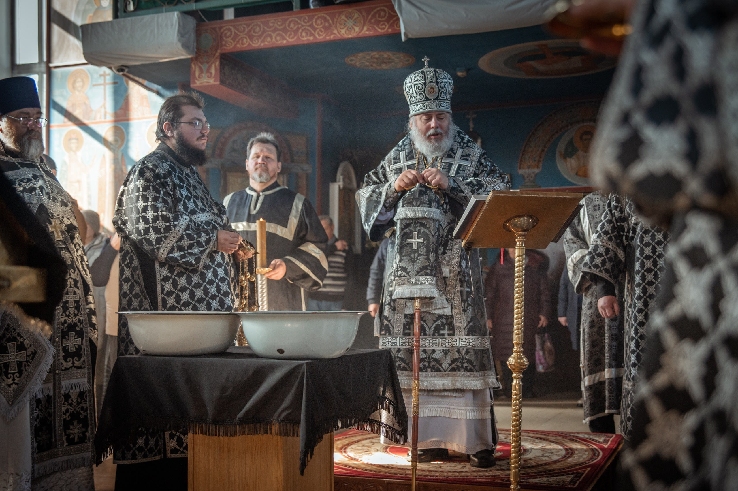 Преждеосвящение Даров. Храм Серафима Саровского. Церковный, семейный и репортажный фотограф Волгоград, Волжский