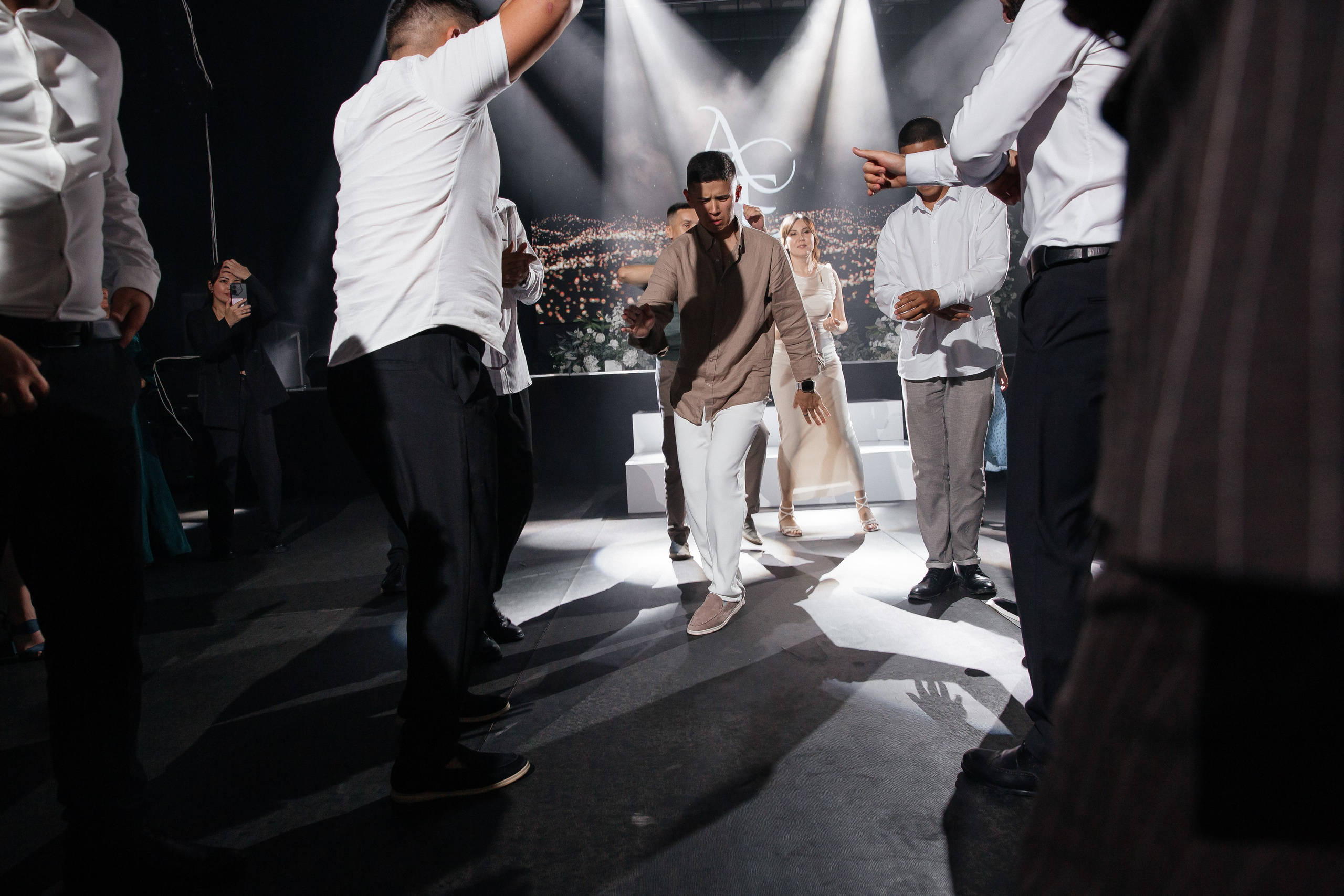 Уютная свадьба — Аскар и Катя на Марсовом поле. Свадебный фотограф в Оренбурге Илья Володьков