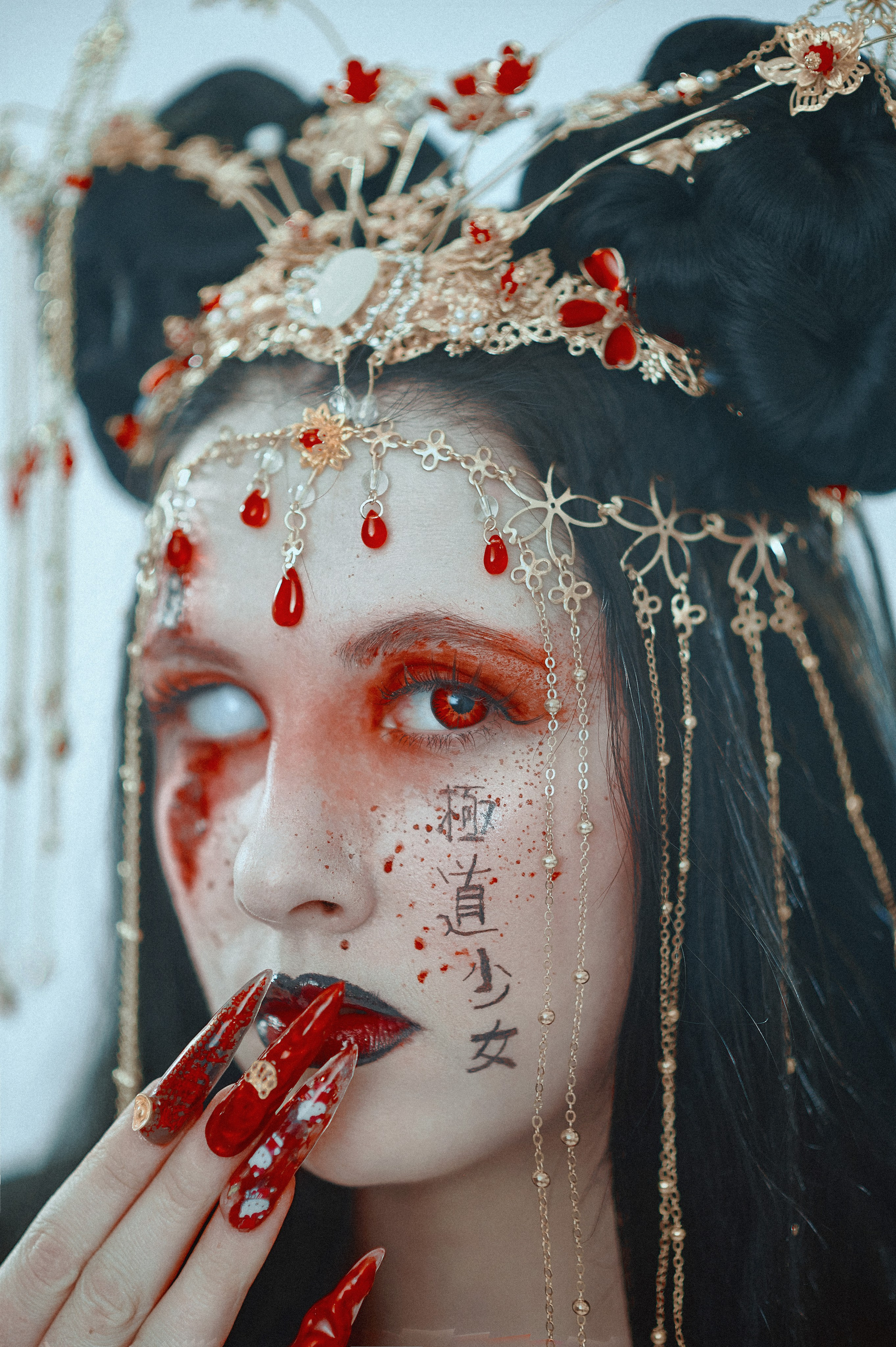 Оффлайн курс в студии RoRo по творческой съёмке. Фотограф Яковлев Роман — Красноярск