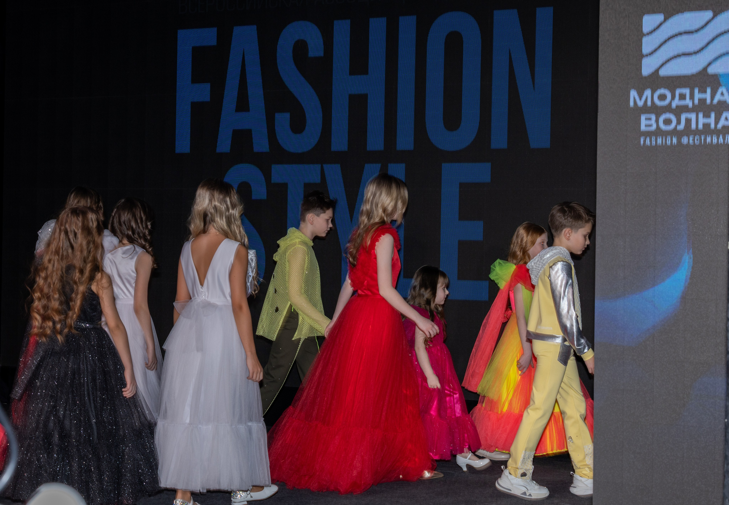 Модный показ Ассоциация дизайнеров FASHION STYLE. Студия фото, видеографии и мультимедийного дизайна в Москве Multi Frame Studio