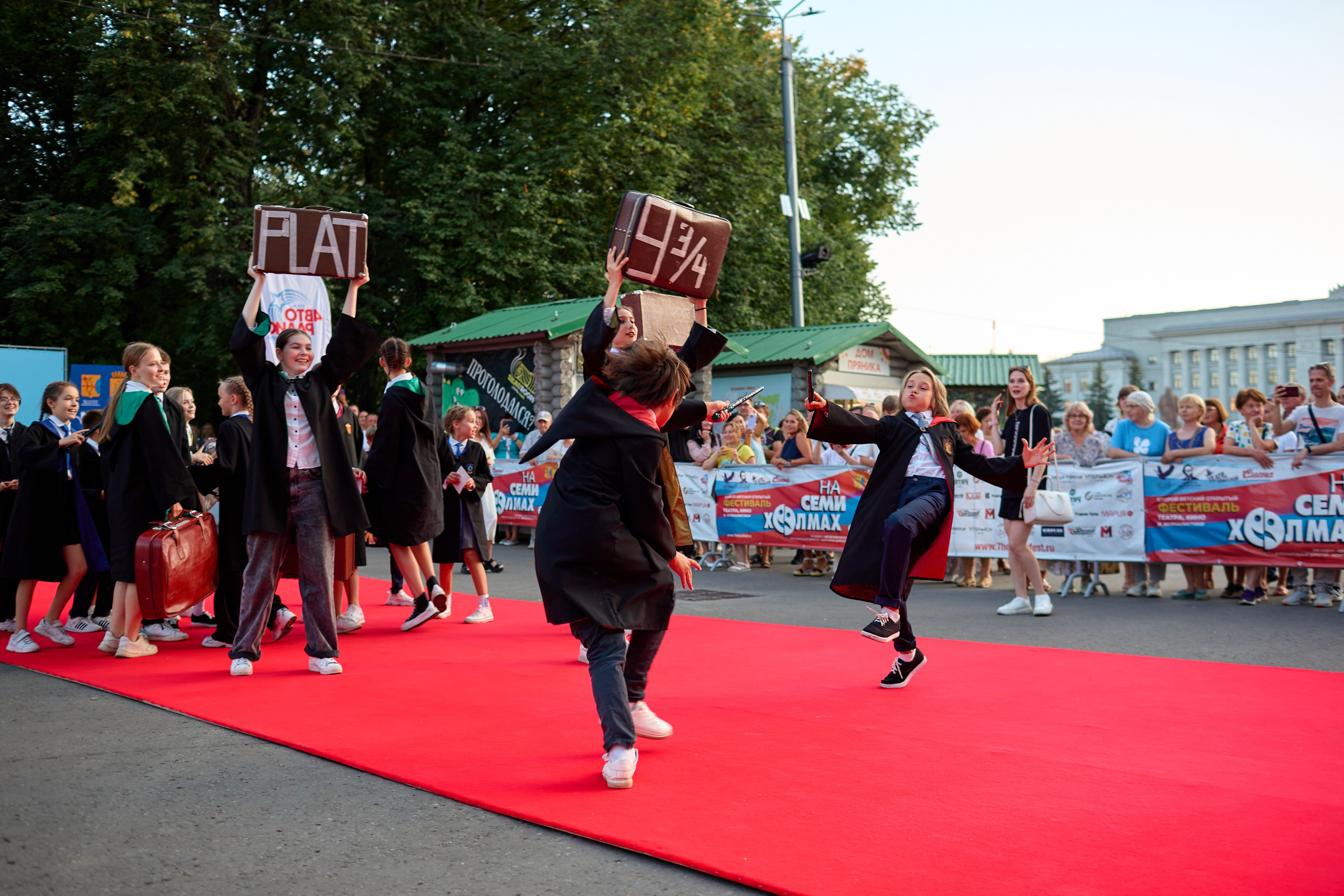 Закрытие фестиваля «На семи холмах» 2023. Фотограф Илья Прохоров в Кирове