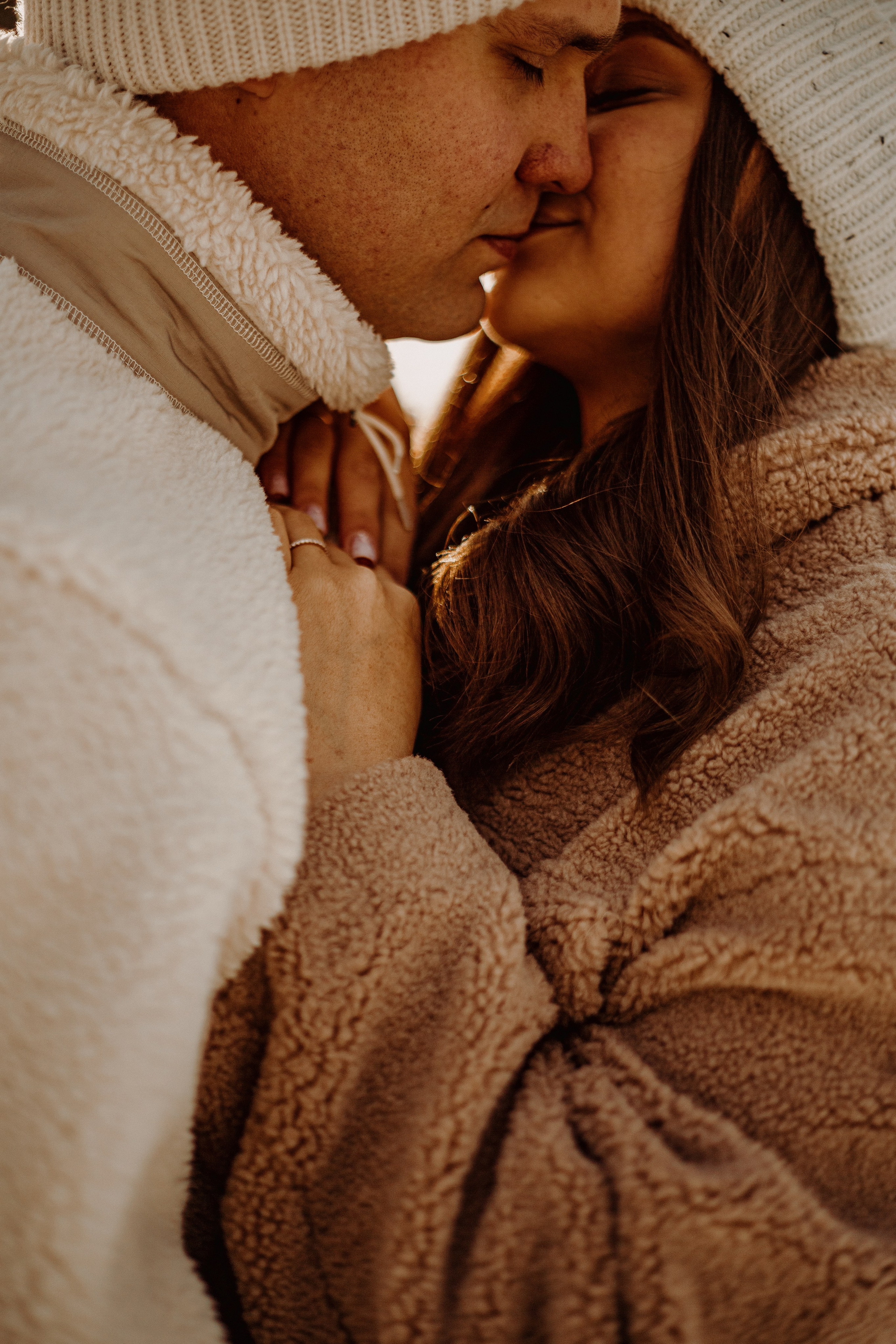 Тепло в зимнем лесу. Арт-фотограф Крис Л. в Тобольске: портрет, семейные, свадьбы