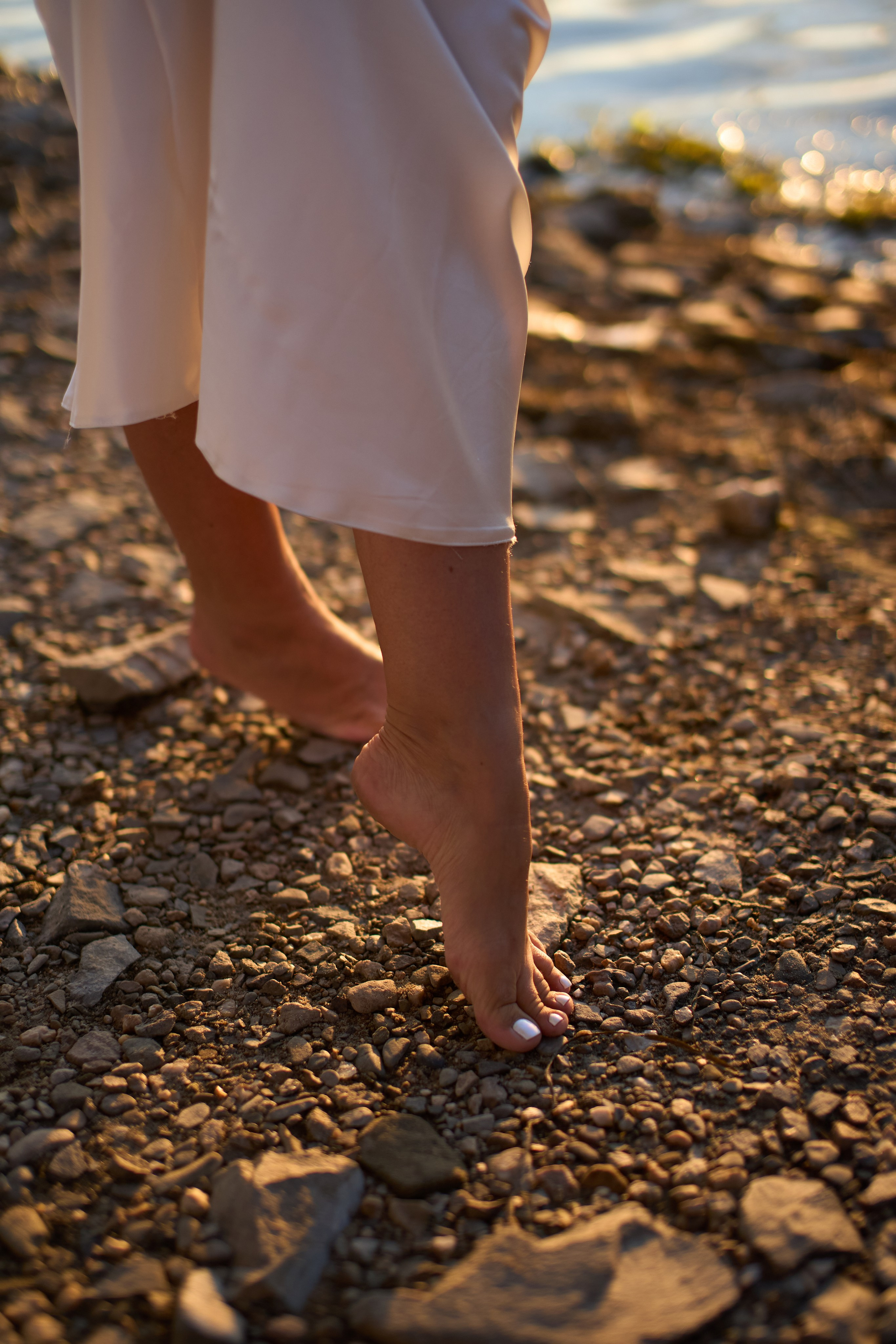Фотосессия на закате под бугринским мостом. Репортажный и женский фотограф в Новосибирске