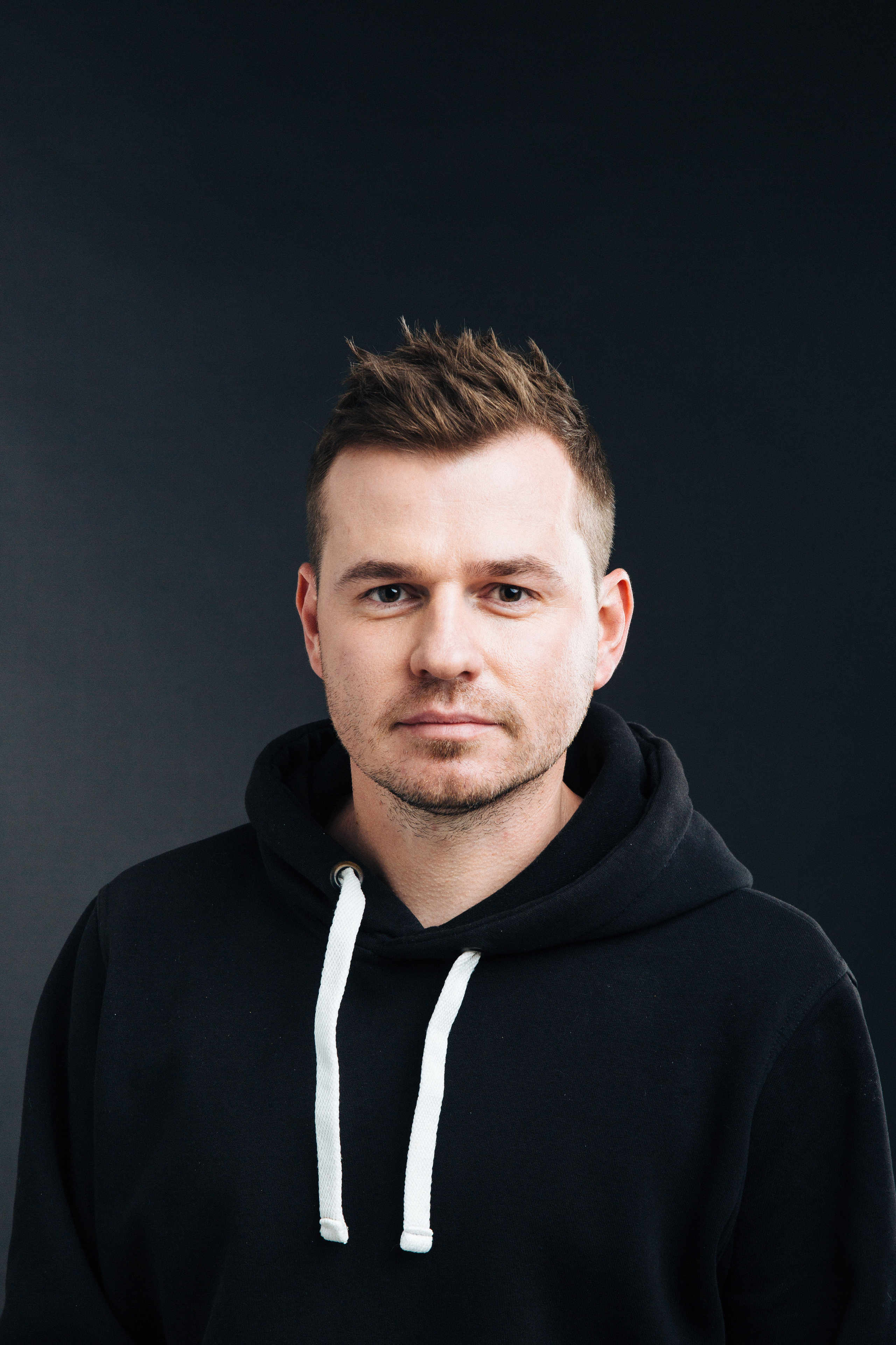 Бизнес портрет мужской и женский руководителя. КонТайм: профессиональная съемка для организаций