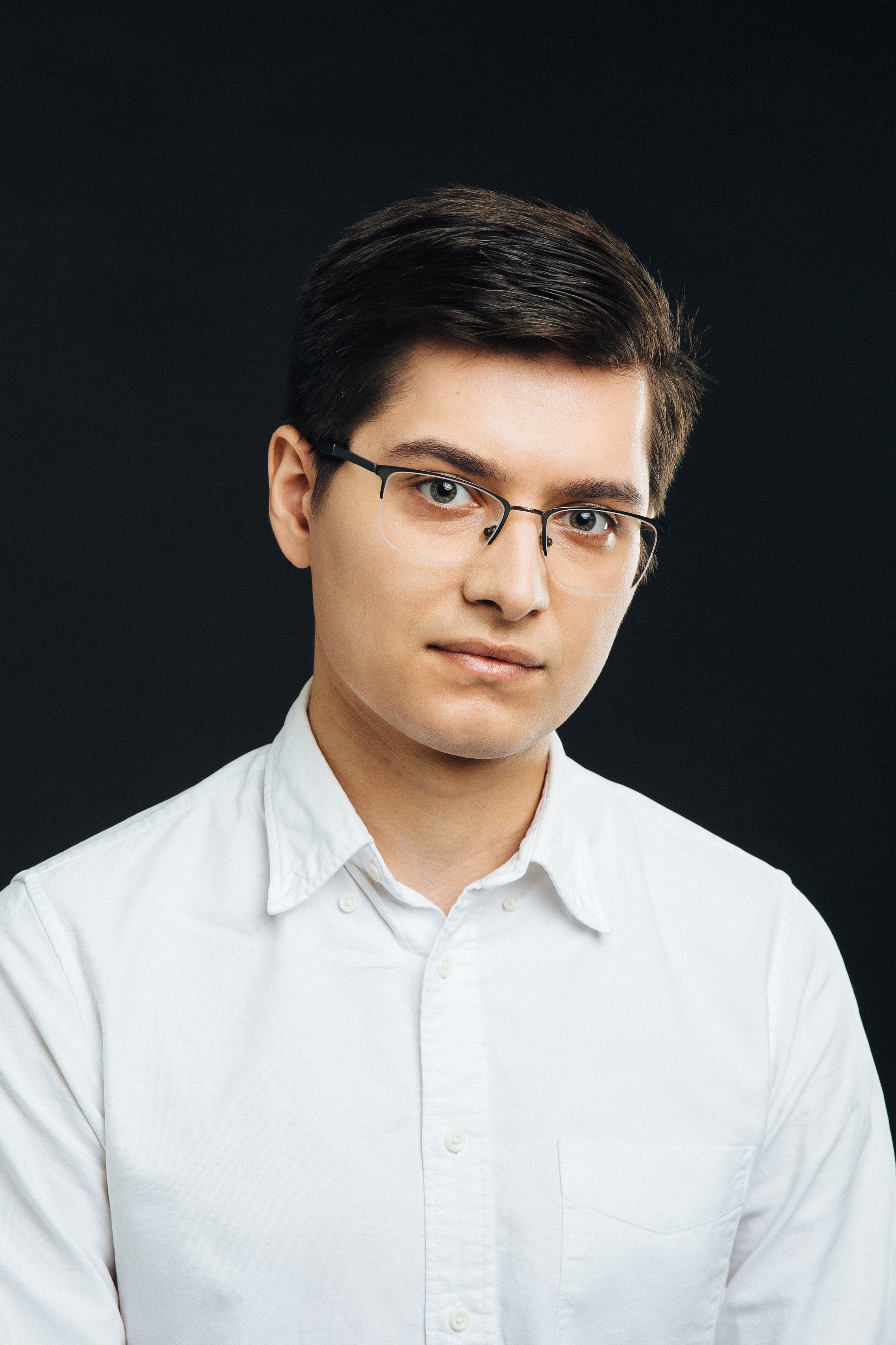 Бизнес портрет мужской и женский руководителя. КонТайм: профессиональная съемка для организаций