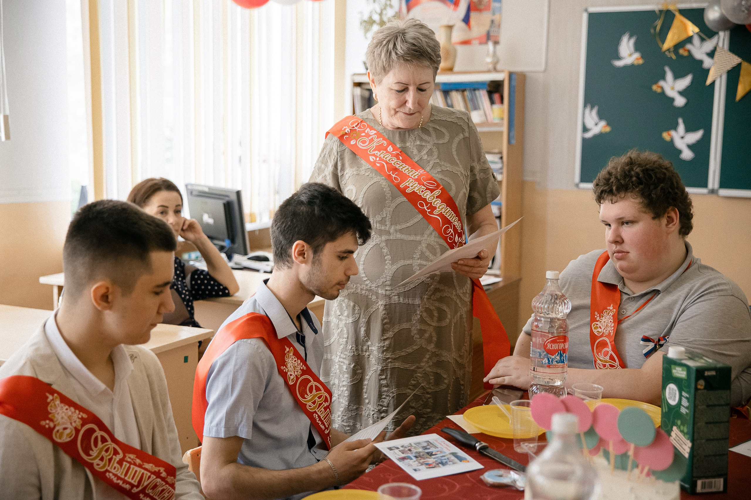 Последний звонок — линейка. Свадебный фотограф Роман Еремеев