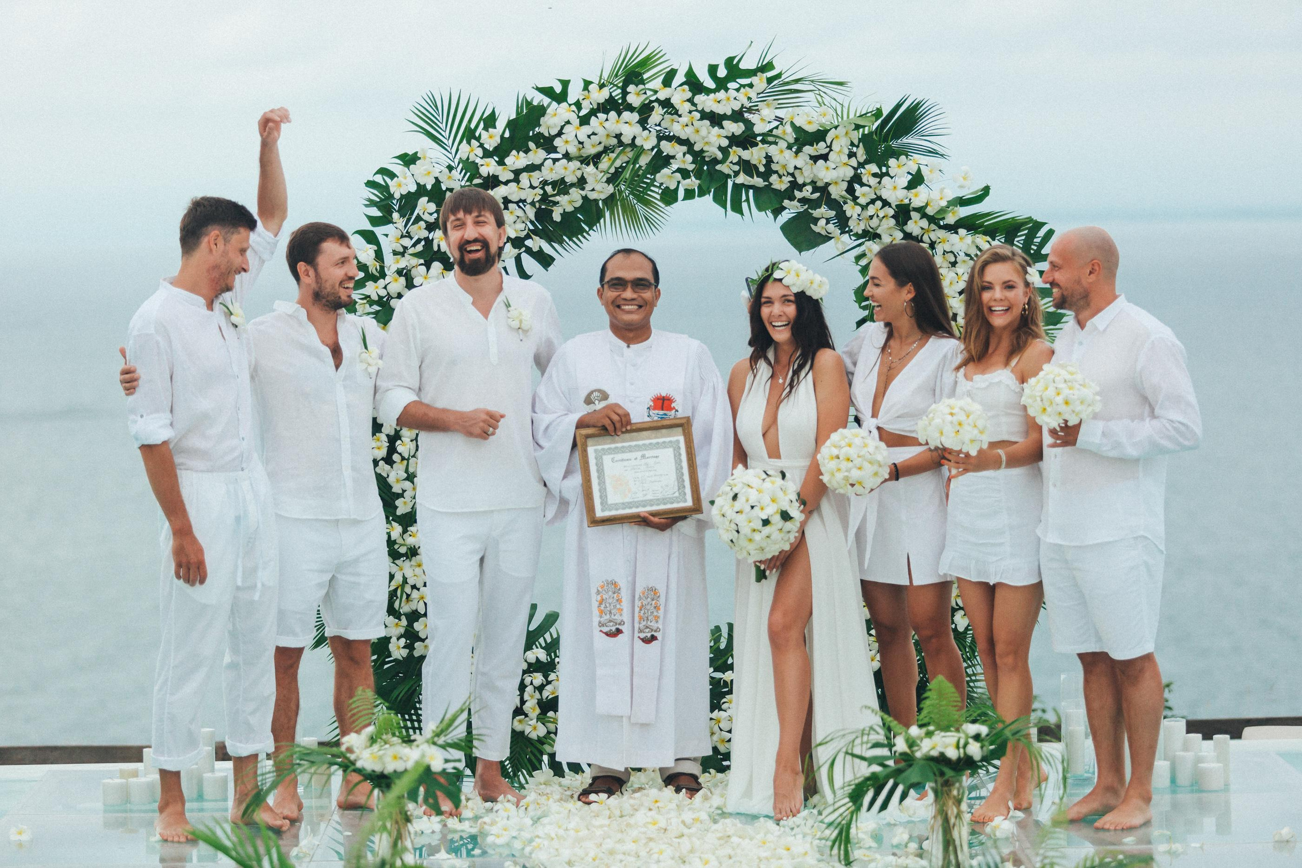 Mary and Oleg. Wedding photographer in Bali