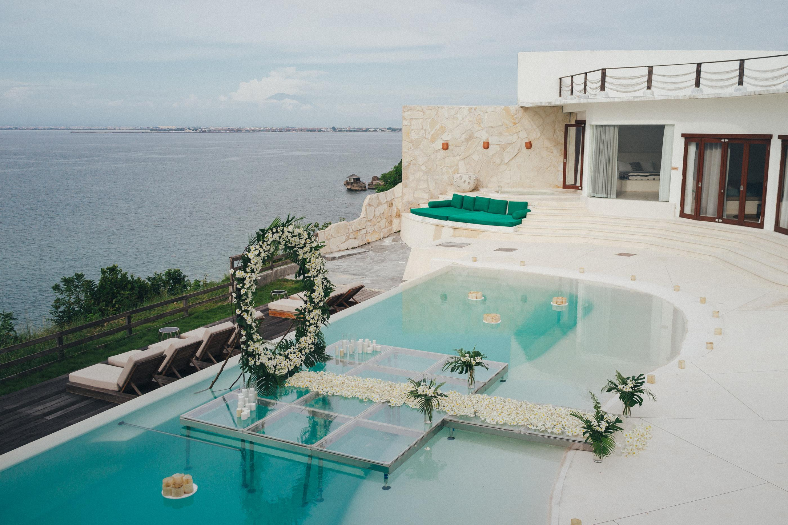 Mary and Oleg. Wedding photographer in Bali