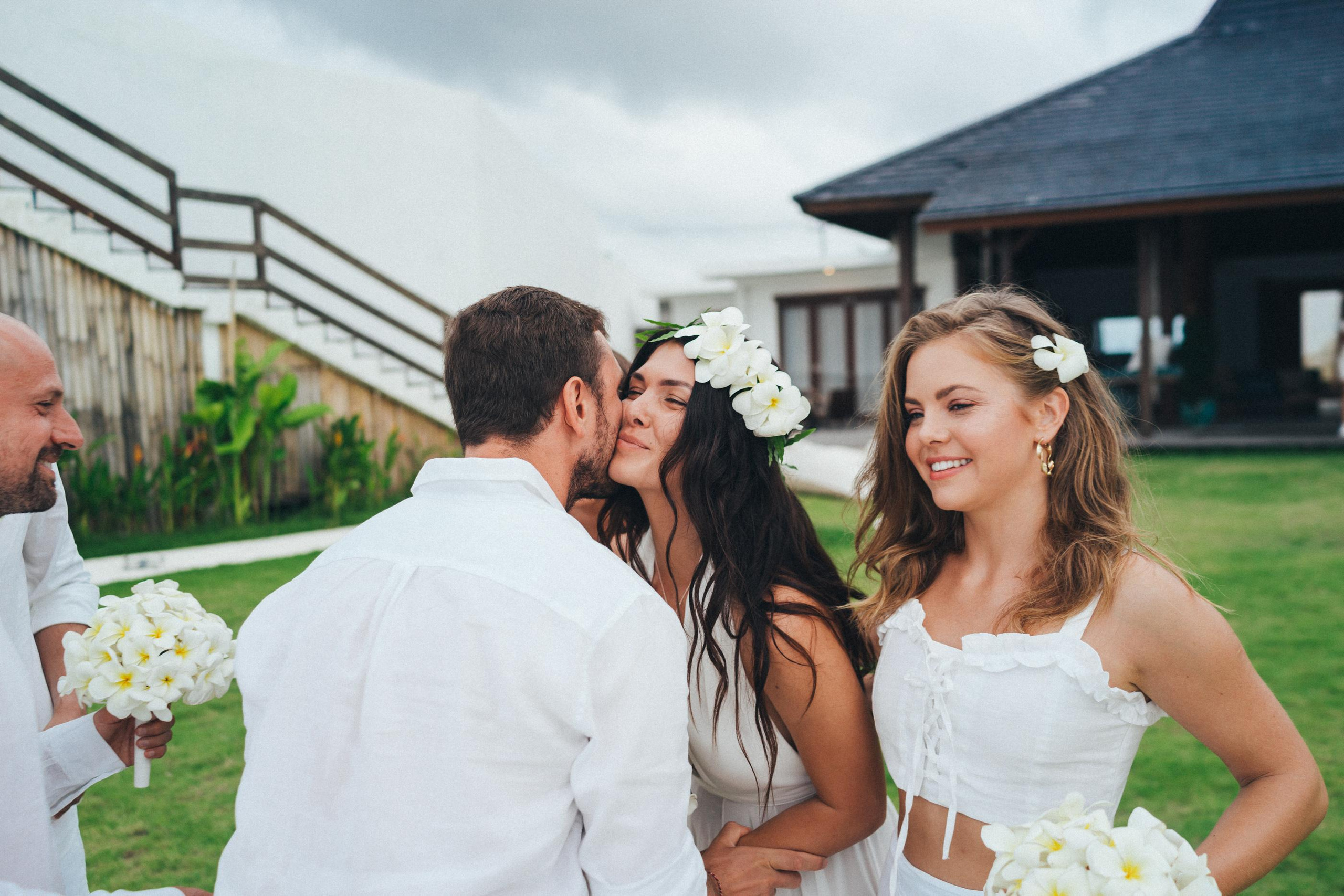 Mary and Oleg. Wedding photographer in Bali