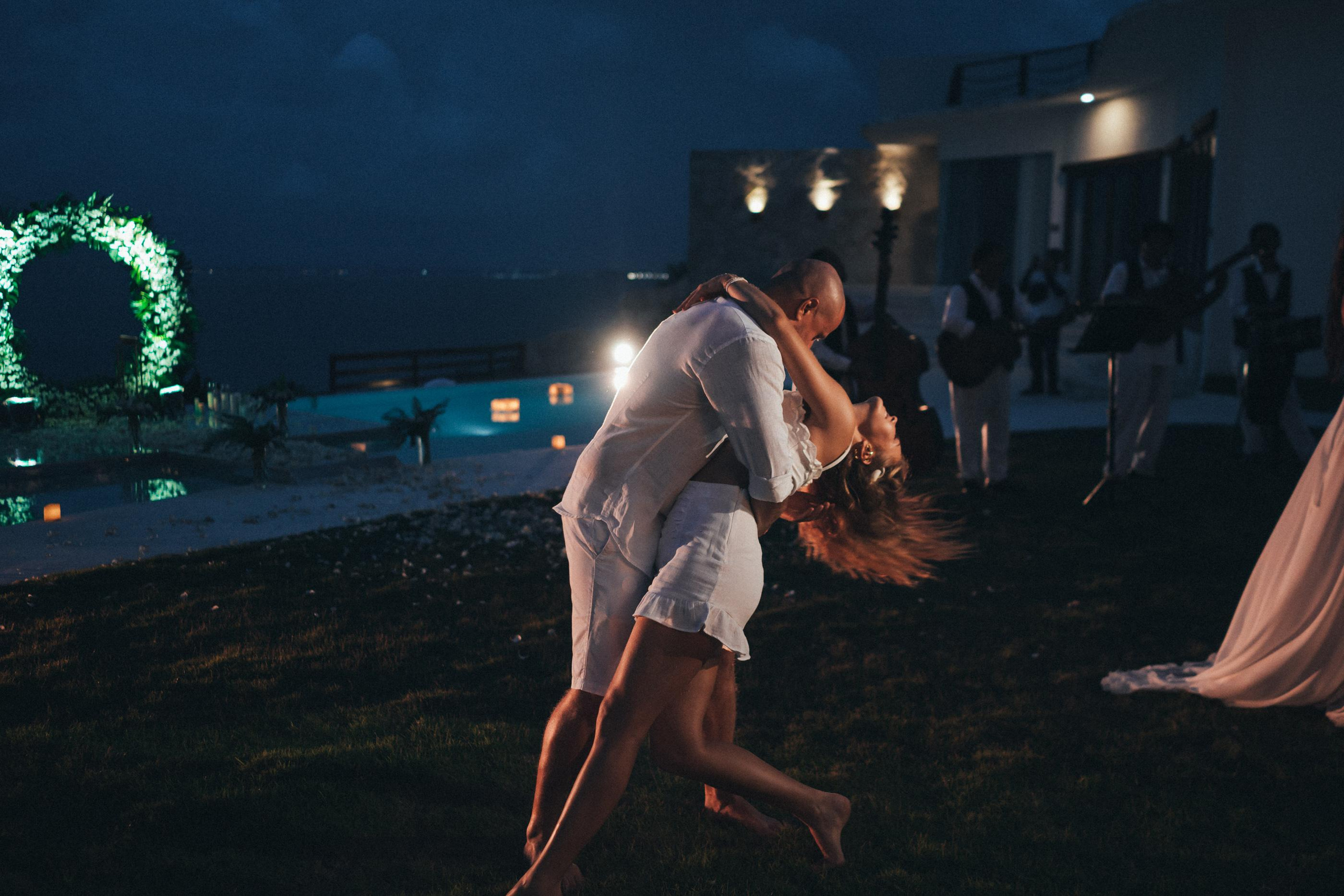 Mary and Oleg. Wedding photographer in Bali