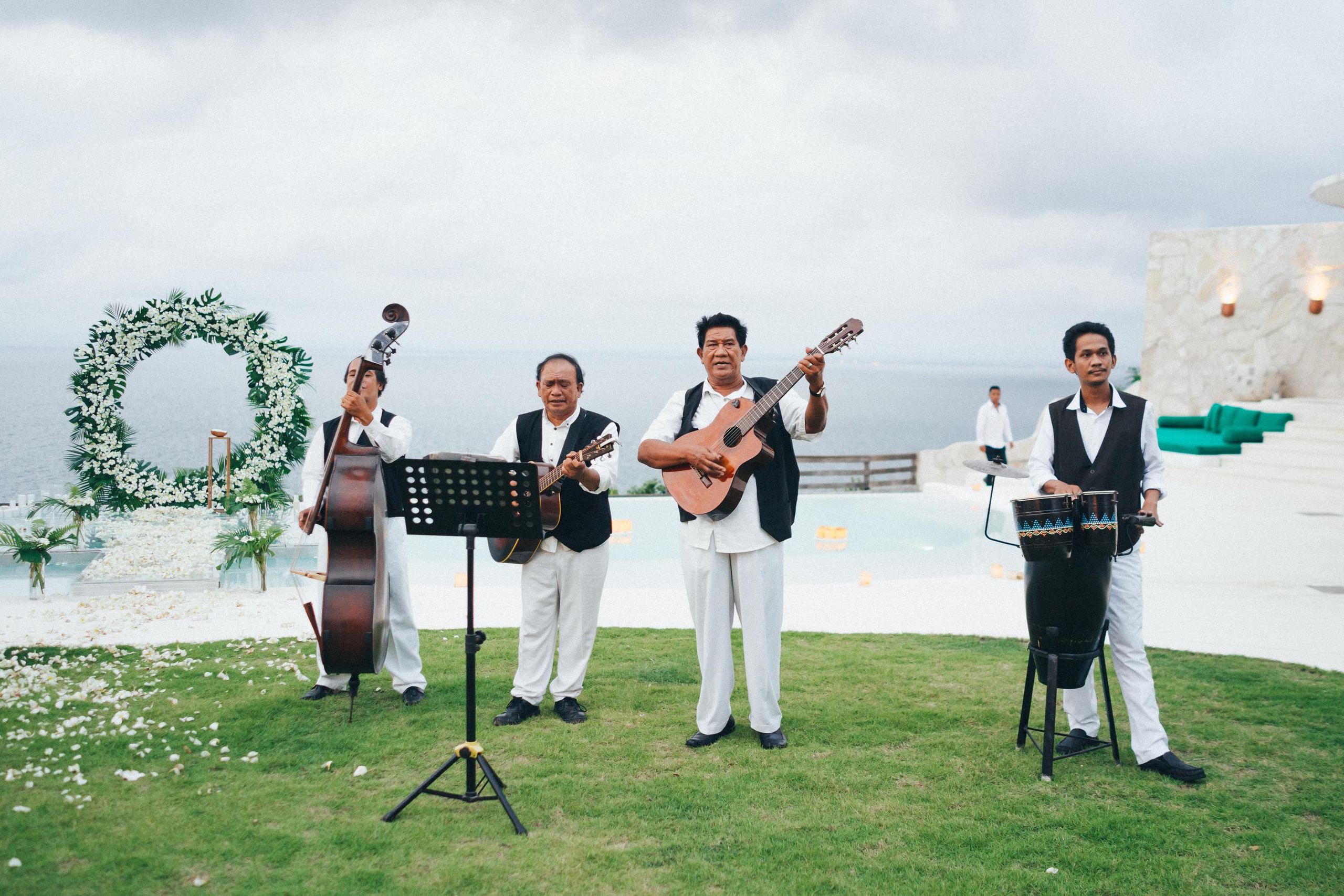 Mary and Oleg. Wedding photographer in Bali