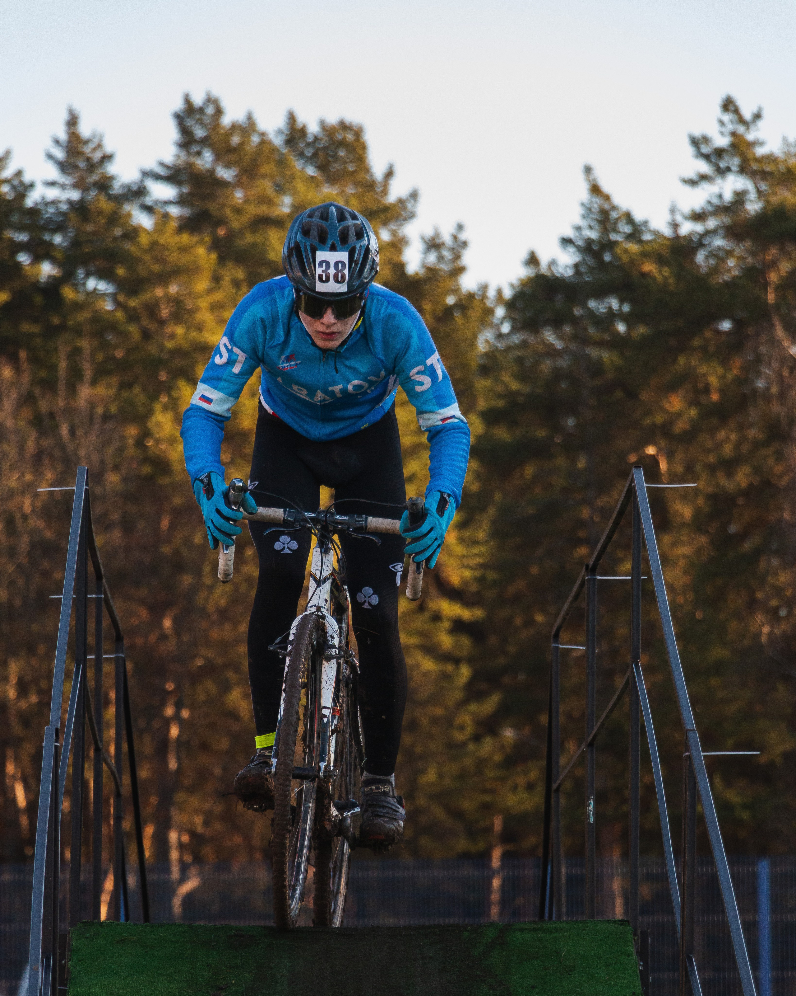 55-й Всероссийский велокросс на призы АО «ИРЗ». Олег Романов. Мастер фото по спорту