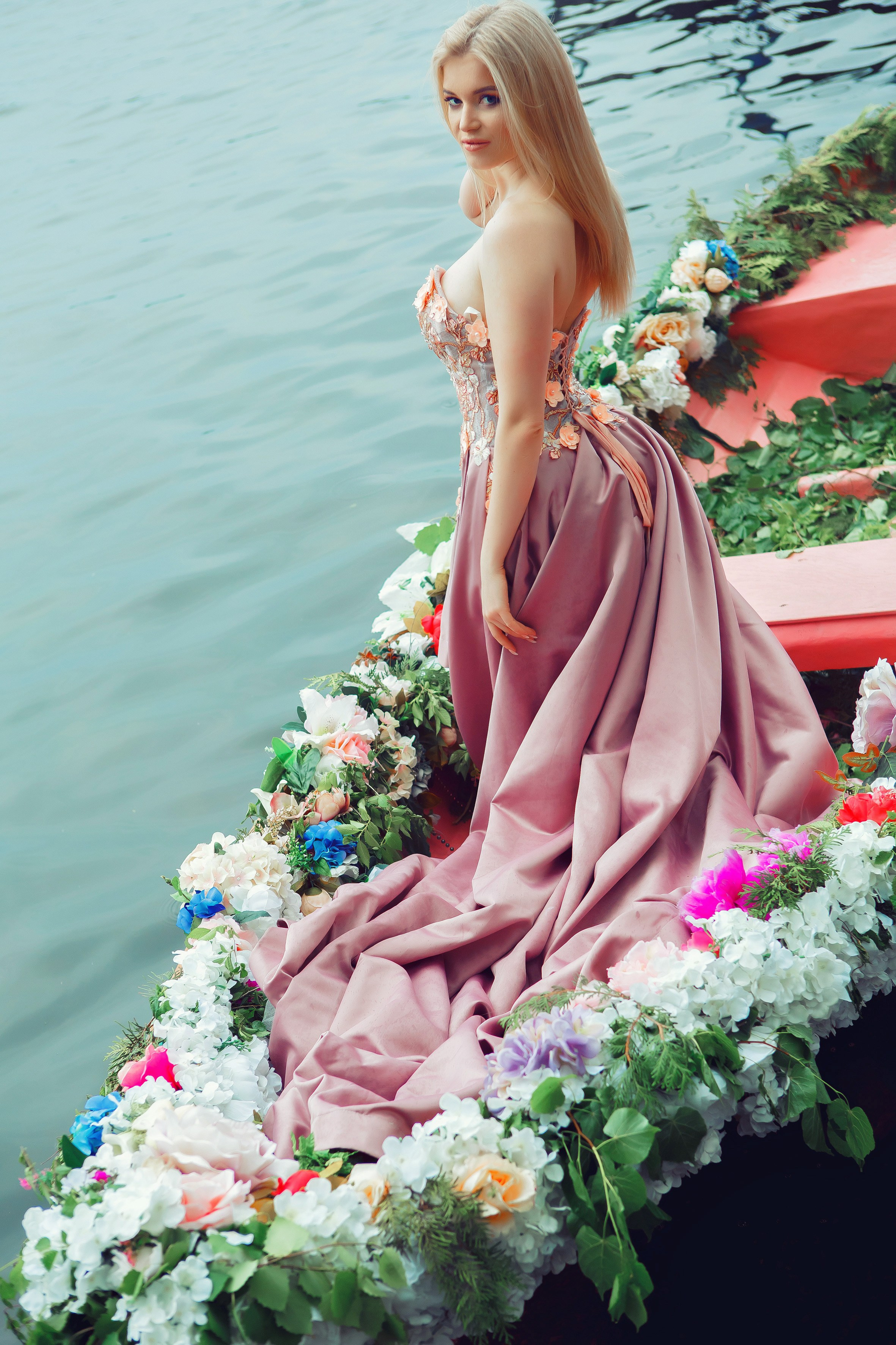 Цветочная Лодка. Свадебный и портретный Фотограф в Липецке Дмитрий Котюков