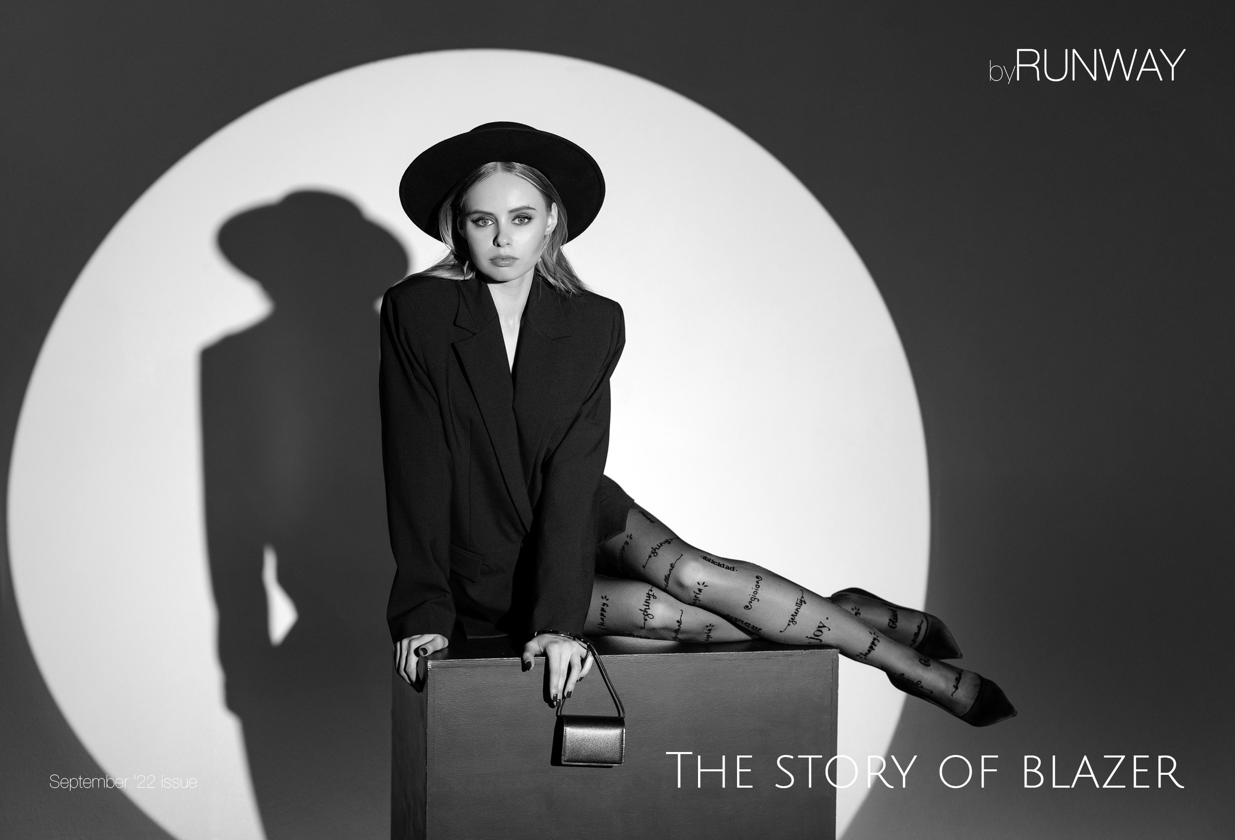 Стильная fashion фотосессия в студии с контрастным светом