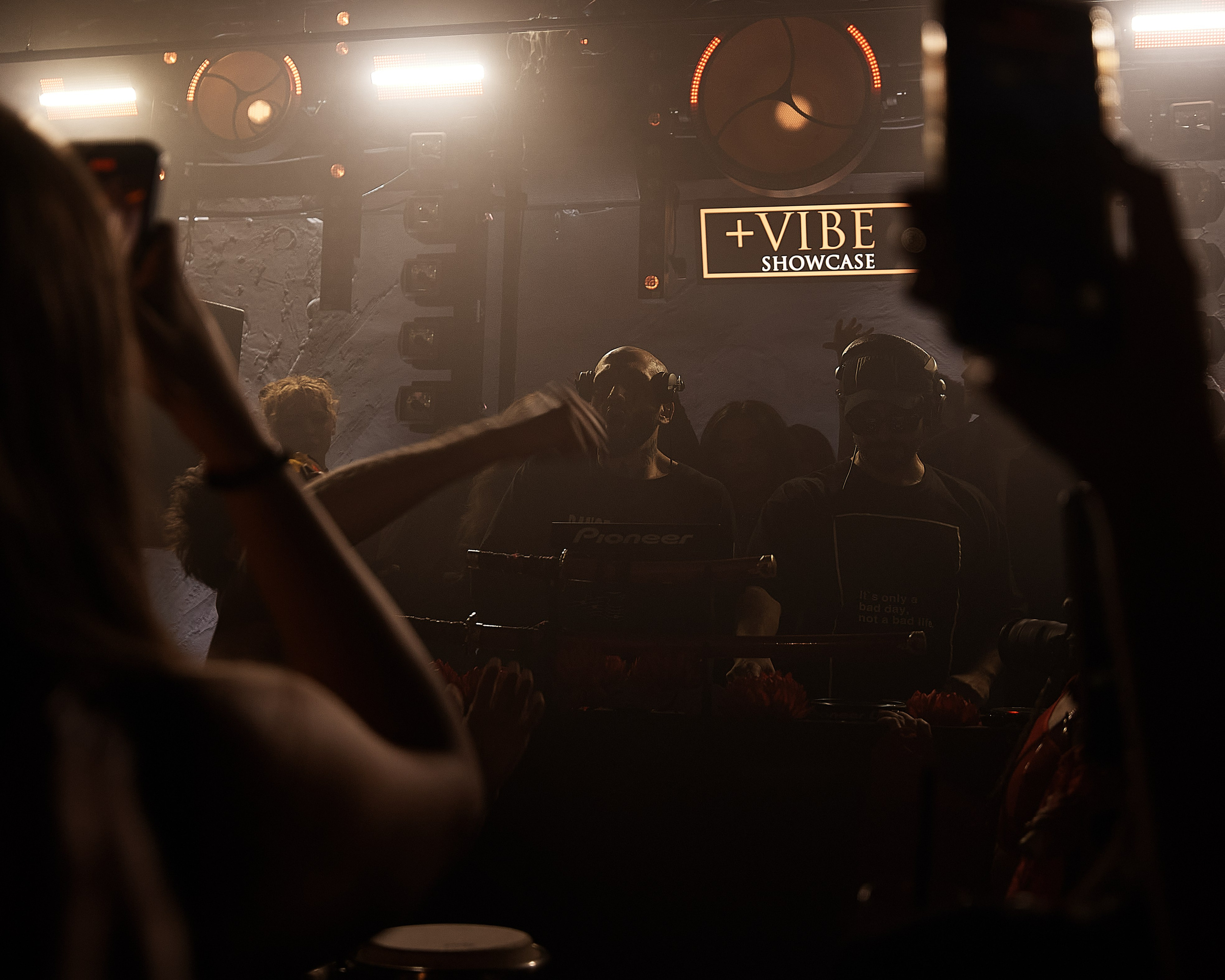 PLUS VIBE Party. Репортажный фотограф в Москве Дмитрий Масленников