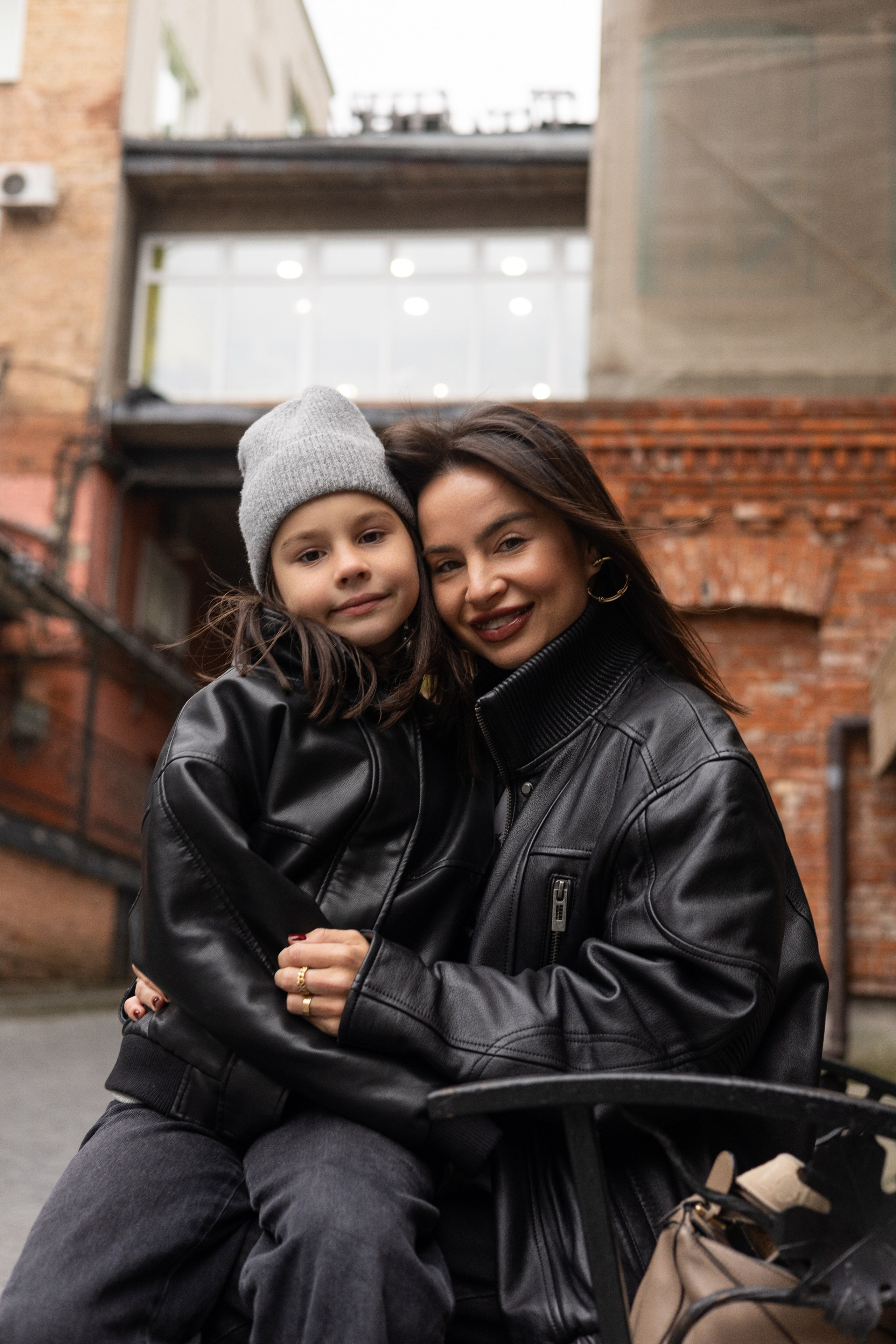 Вера с мамой. Портретный, свадебный, репортажный фотограф во Владивостоке Юлиана Джули Фокс