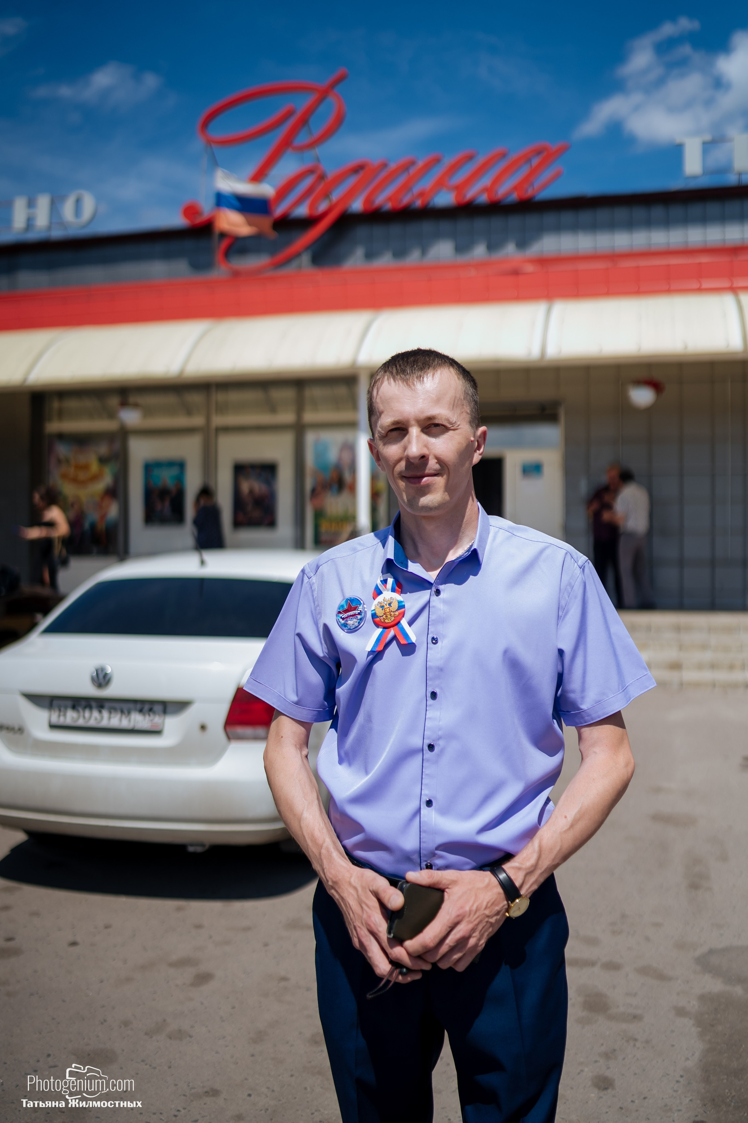 8 июня «Патриоты из Курска» сбор гуманитарной помощи у кинотеатра «Родина». Фотограф Нижний Новгород Татьяна Кейод