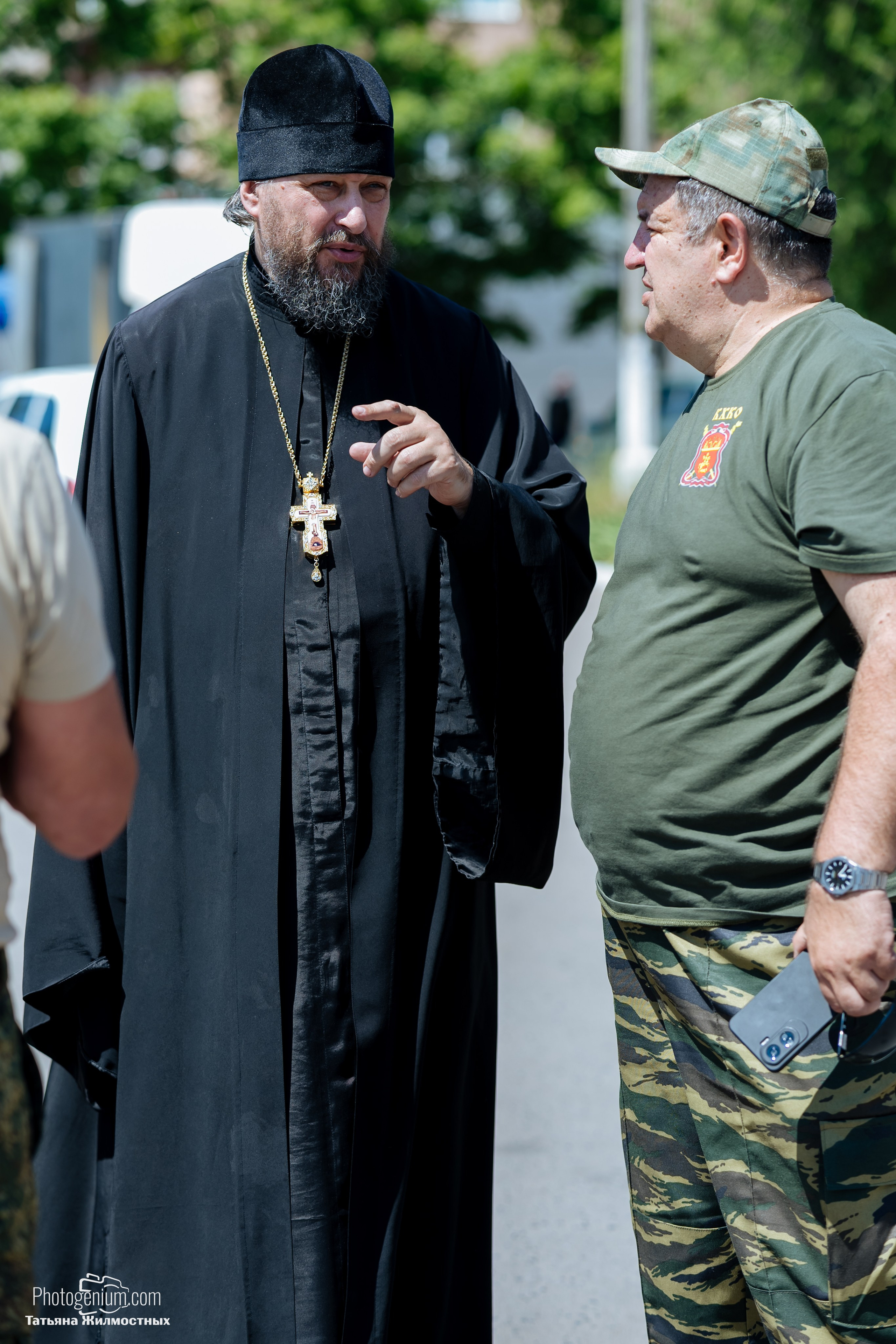 8 июня «Патриоты из Курска» сбор гуманитарной помощи у кинотеатра «Родина». Фотограф Нижний Новгород Татьяна Кейод