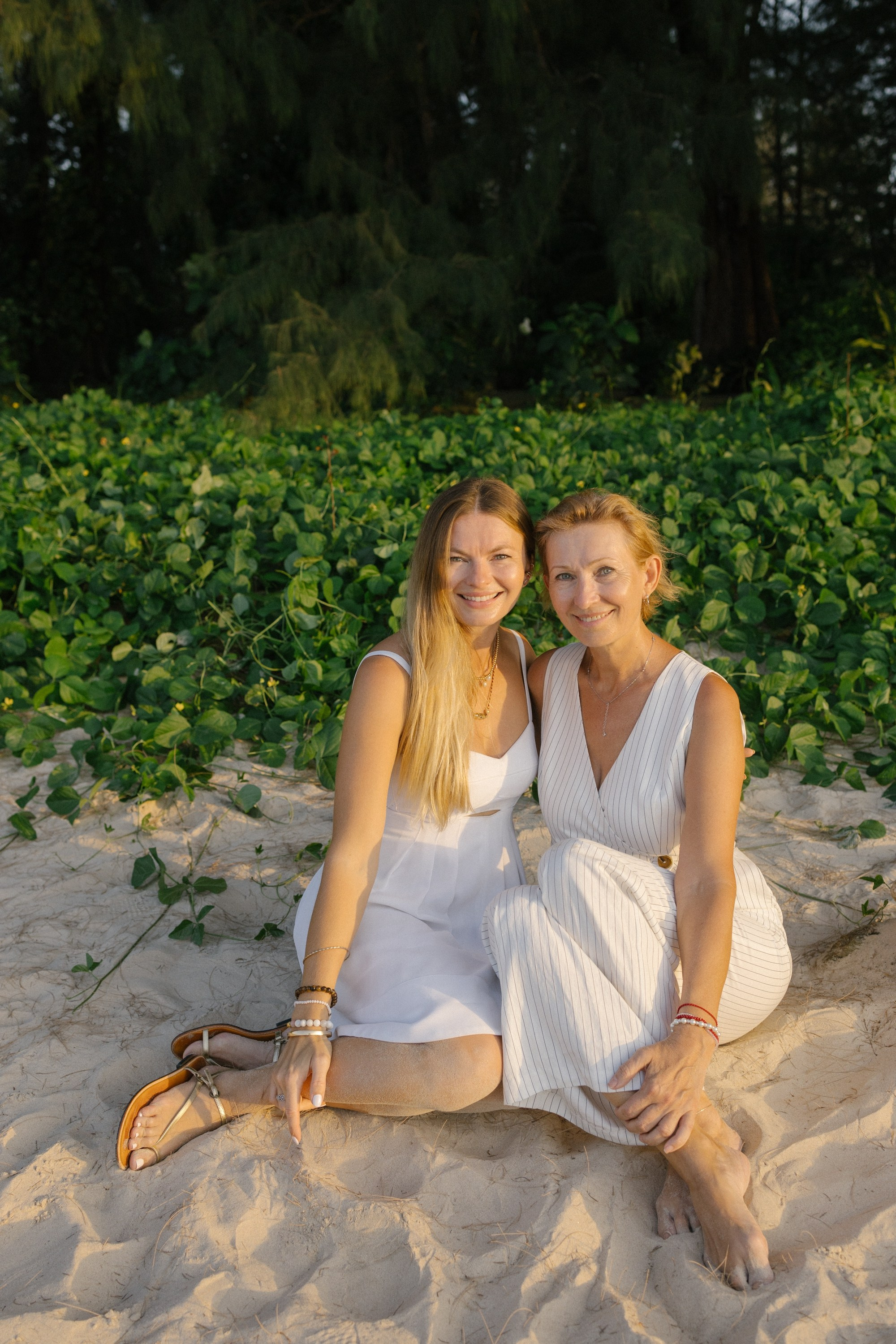 Family photoshoot in Phuket, Thailand. Fedor Lemeshko — Destination Wedding and Family Lifestyle photographer