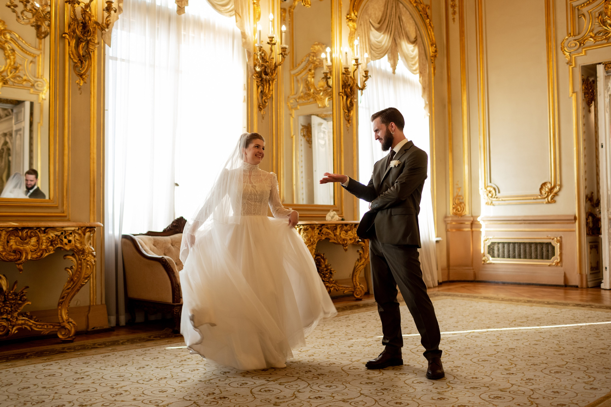 Свадебная фотопрогулка в Петербурге. Свадебный фотограф Кирилл Белый