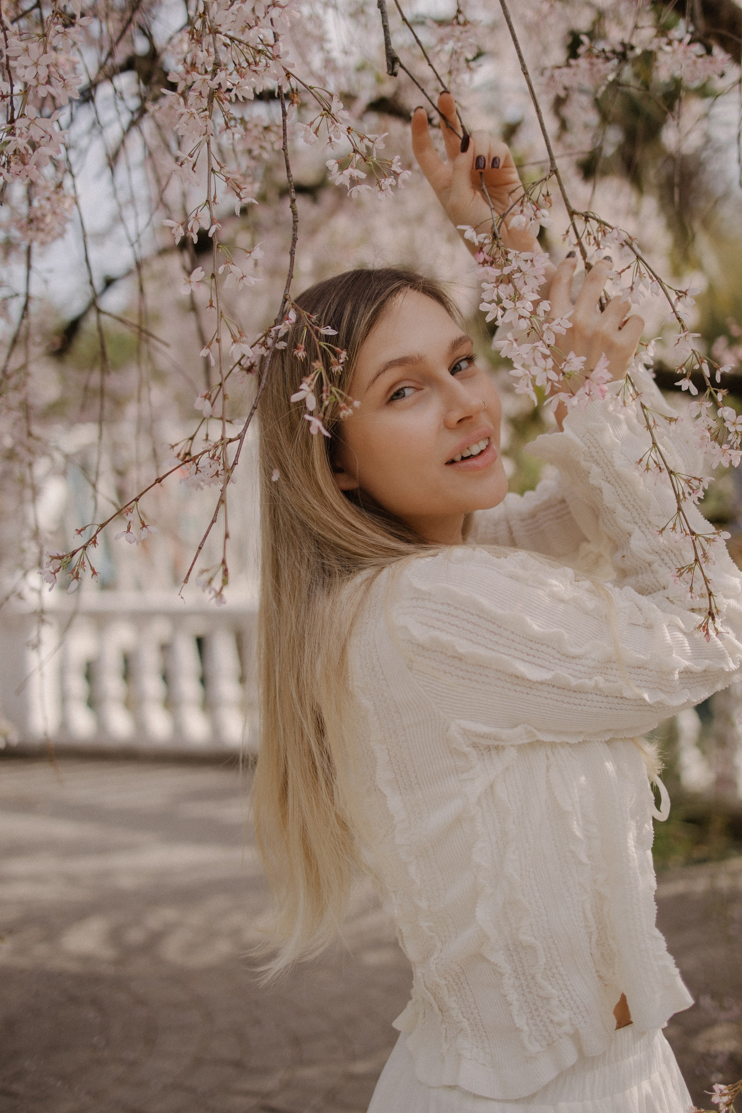 Света в сакуре. Фотограф Сочи Адлер Сириус Красная поляна Олеся Минив