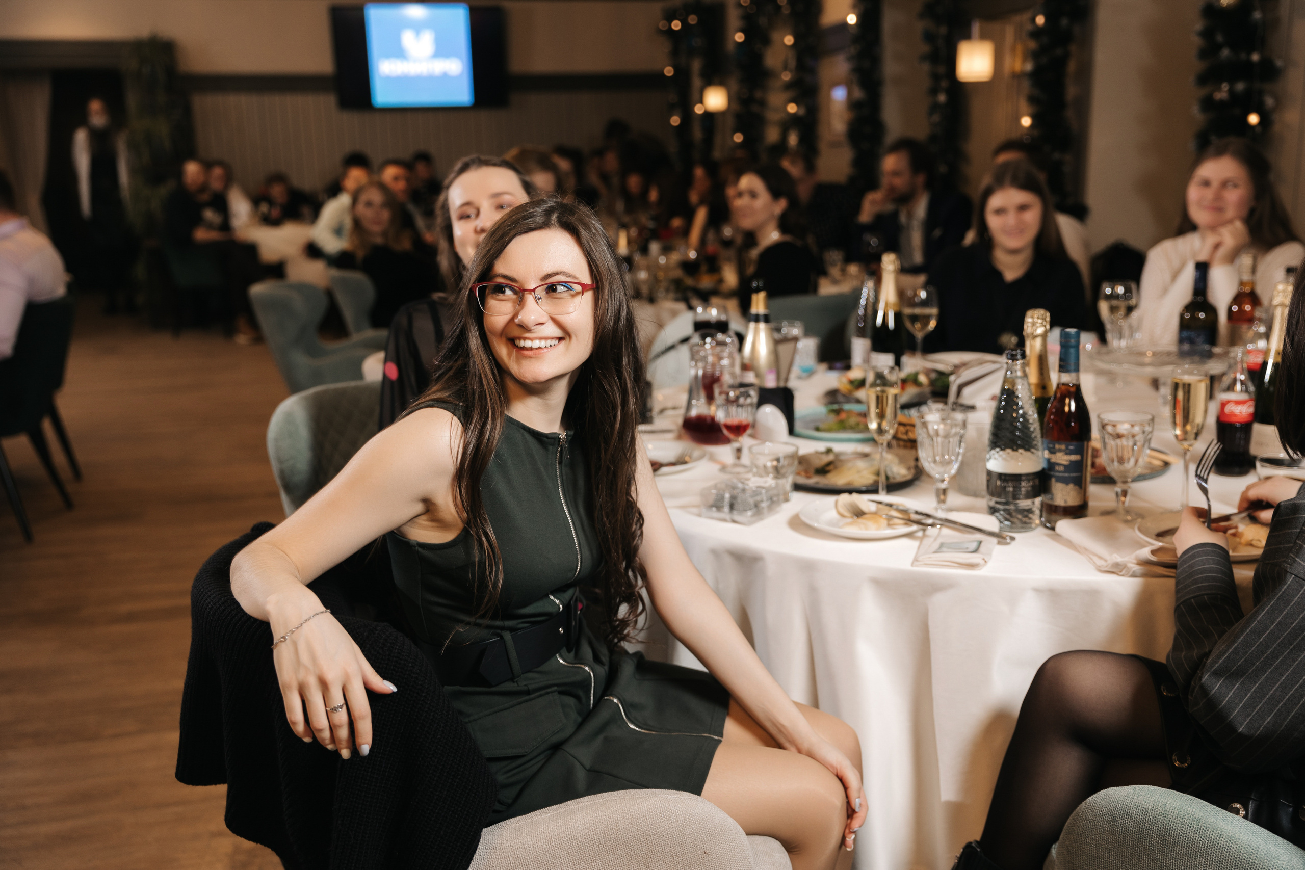 Новогодний корпоратив компании «ЮНИПРО» 27 декабря 2021 года. Ведущий на свадьбу, корпоратив и юбилей в Москве Сергей Рябинин