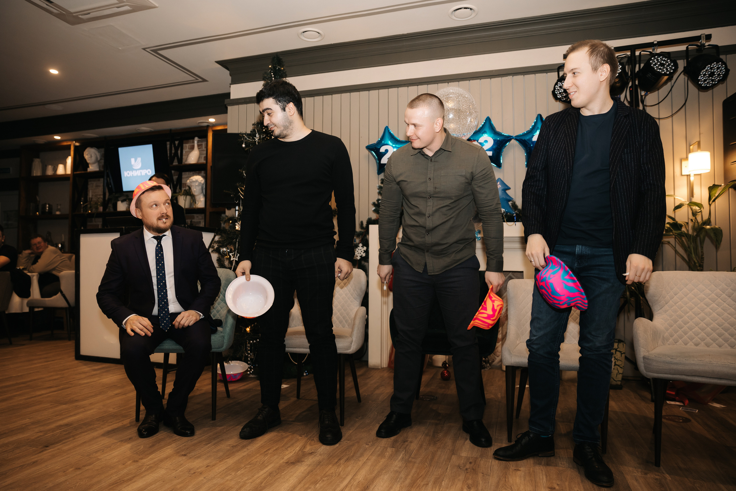 Новогодний корпоратив компании «ЮНИПРО» 27 декабря 2021 года. Ведущий на свадьбу, корпоратив и юбилей в Москве Сергей Рябинин