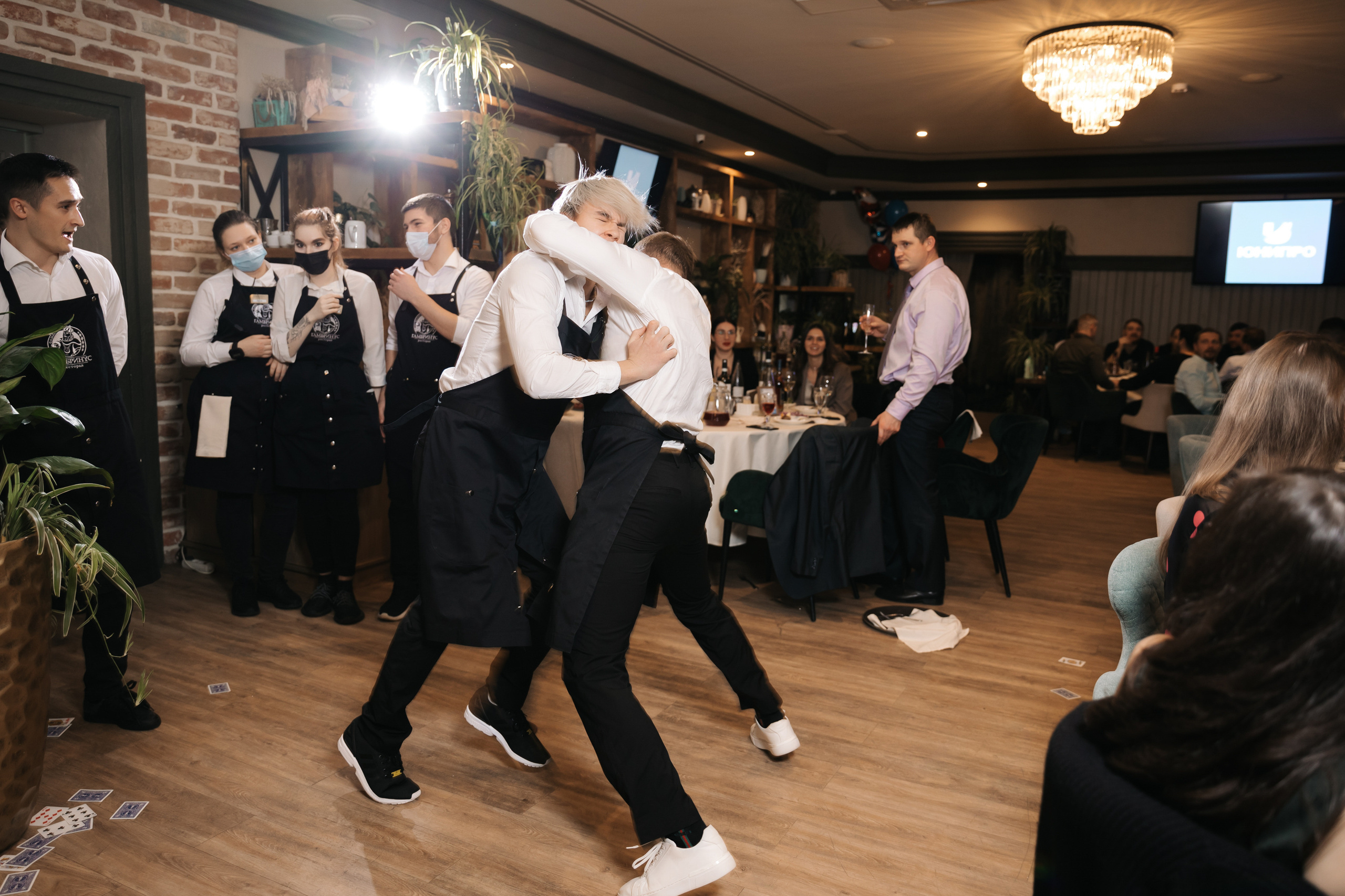 Новогодний корпоратив компании «ЮНИПРО» 27 декабря 2021 года. Ведущий на свадьбу, корпоратив и юбилей в Москве Сергей Рябинин