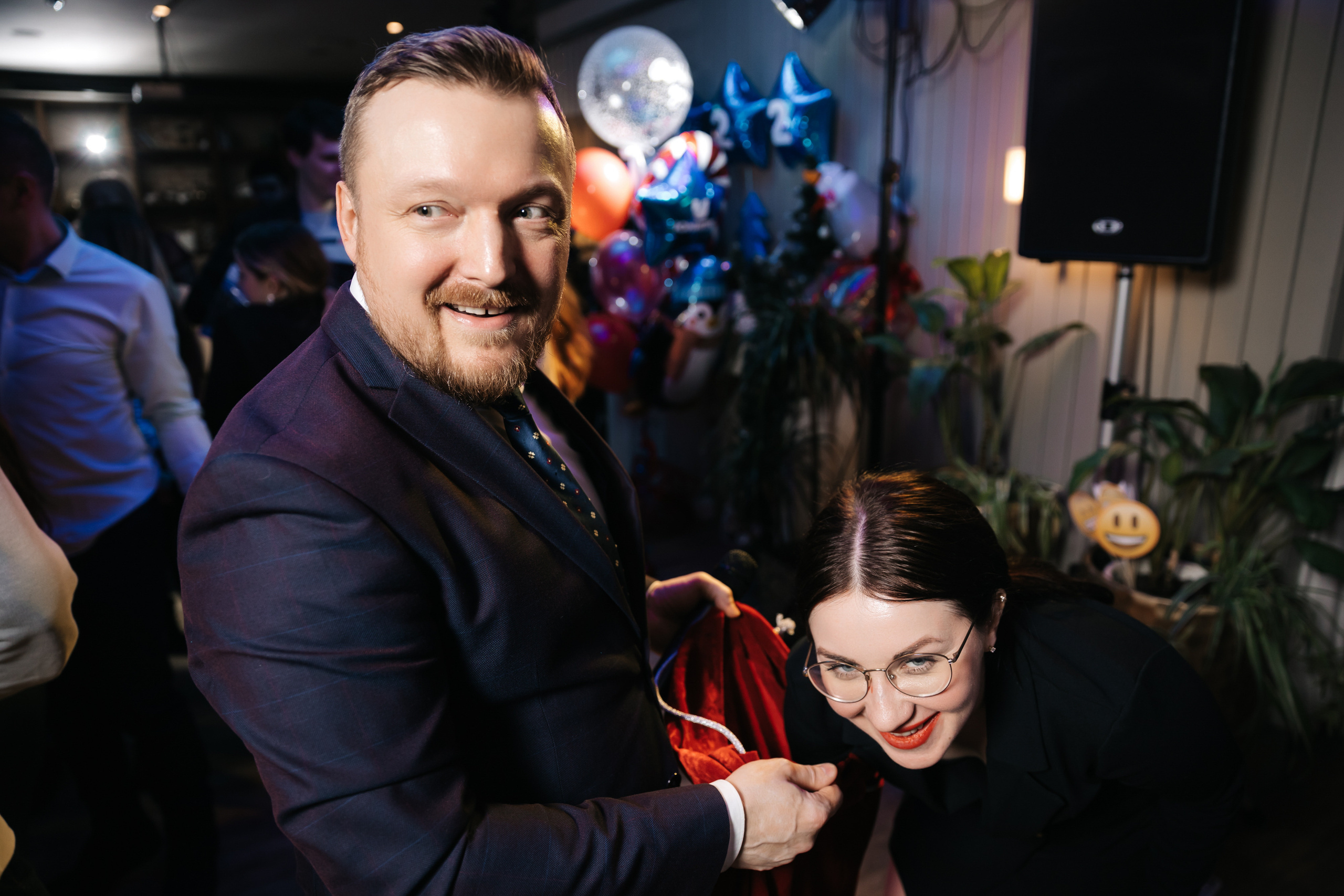 Новогодний корпоратив компании «ЮНИПРО» 27 декабря 2021 года. Ведущий на свадьбу, корпоратив и юбилей в Москве Сергей Рябинин