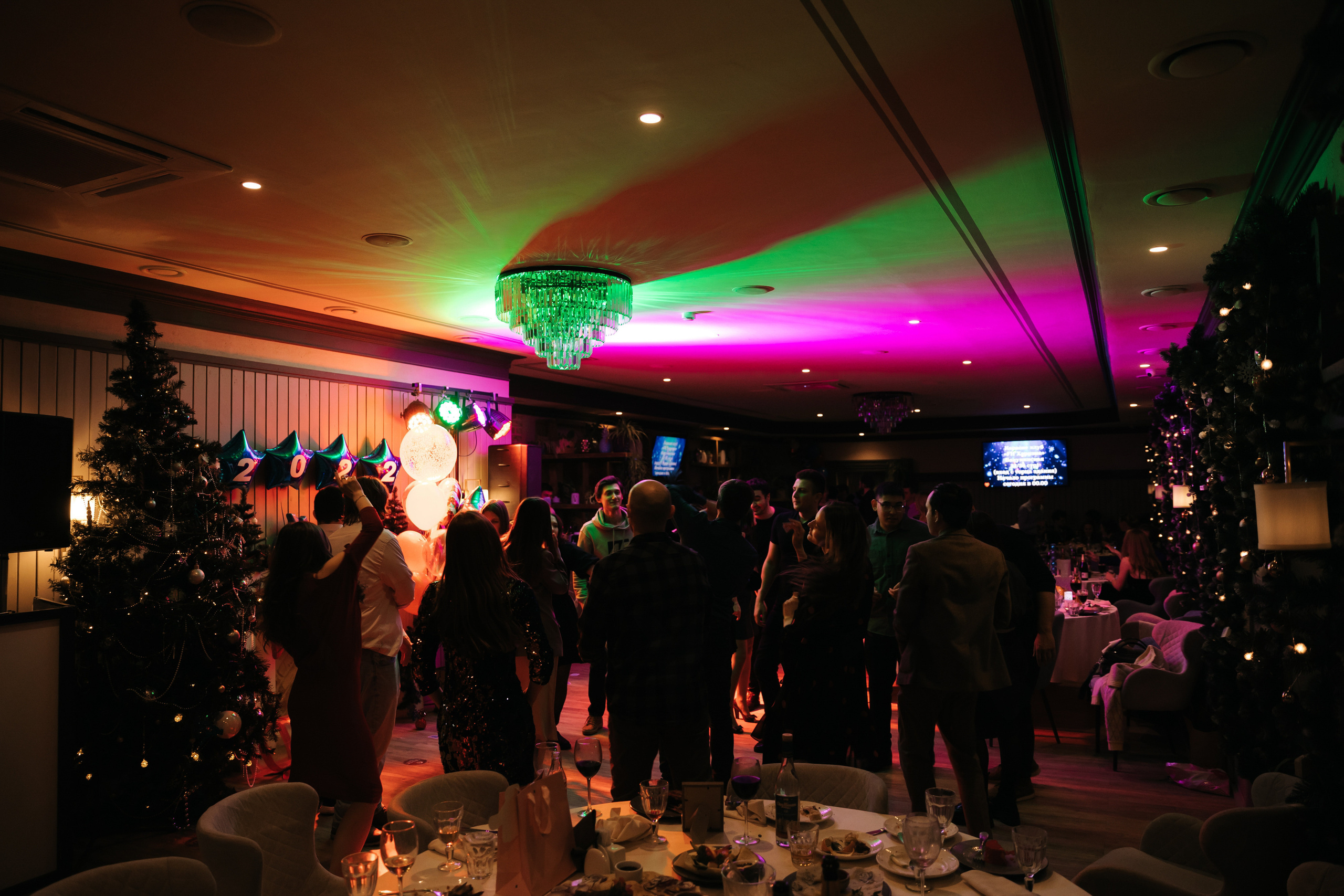 Новогодний корпоратив компании «ЮНИПРО» 27 декабря 2021 года. Ведущий на свадьбу, корпоратив и юбилей в Москве Сергей Рябинин