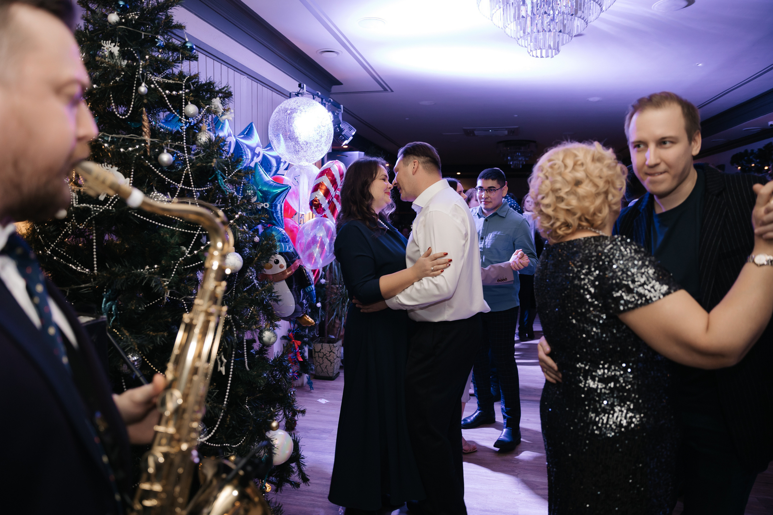 Новогодний корпоратив компании «ЮНИПРО» 27 декабря 2021 года. Ведущий на свадьбу, корпоратив и юбилей в Москве Сергей Рябинин