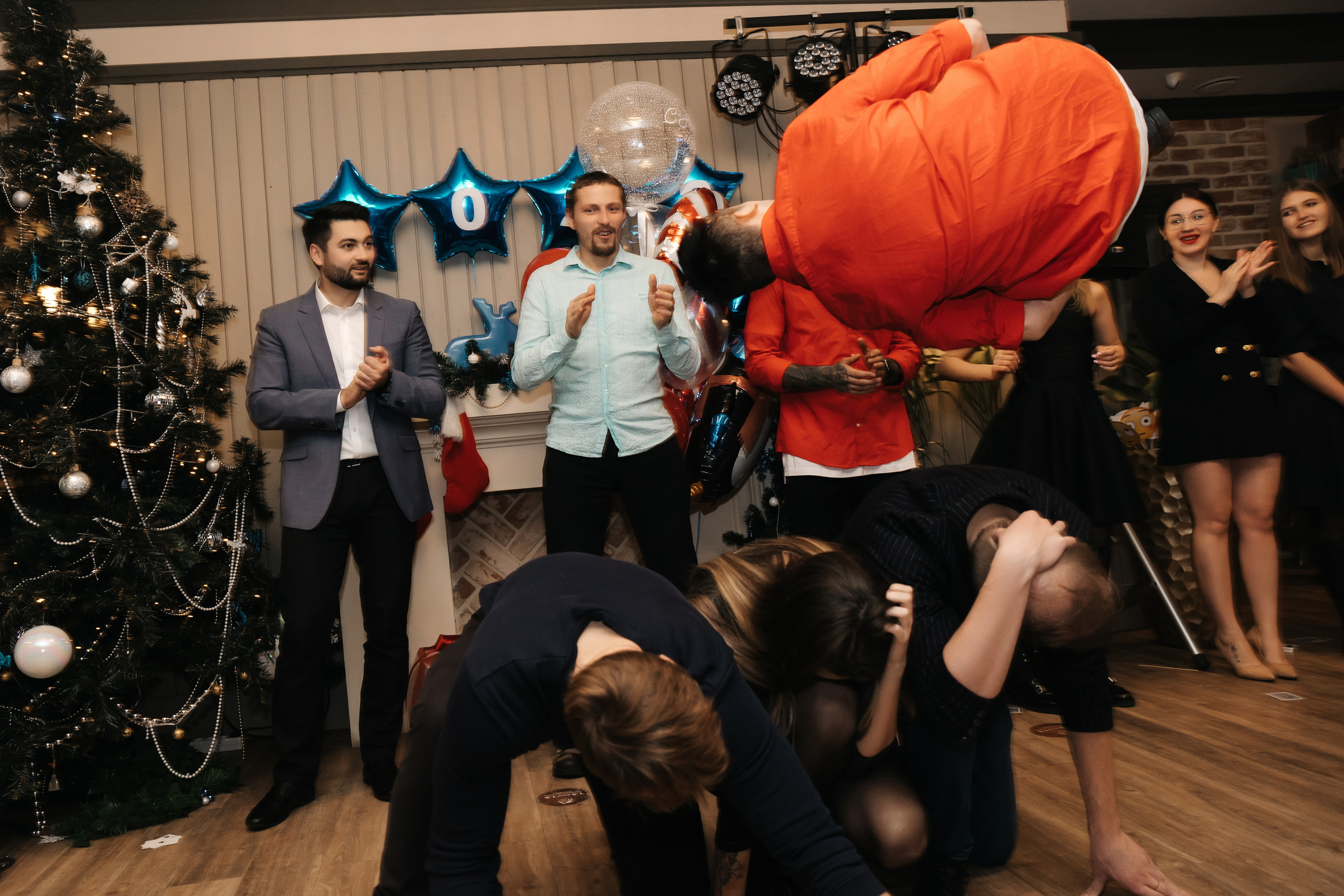 Новогодний корпоратив компании «ЮНИПРО» 27 декабря 2021 года. Ведущий на свадьбу, корпоратив и юбилей в Москве Сергей Рябинин