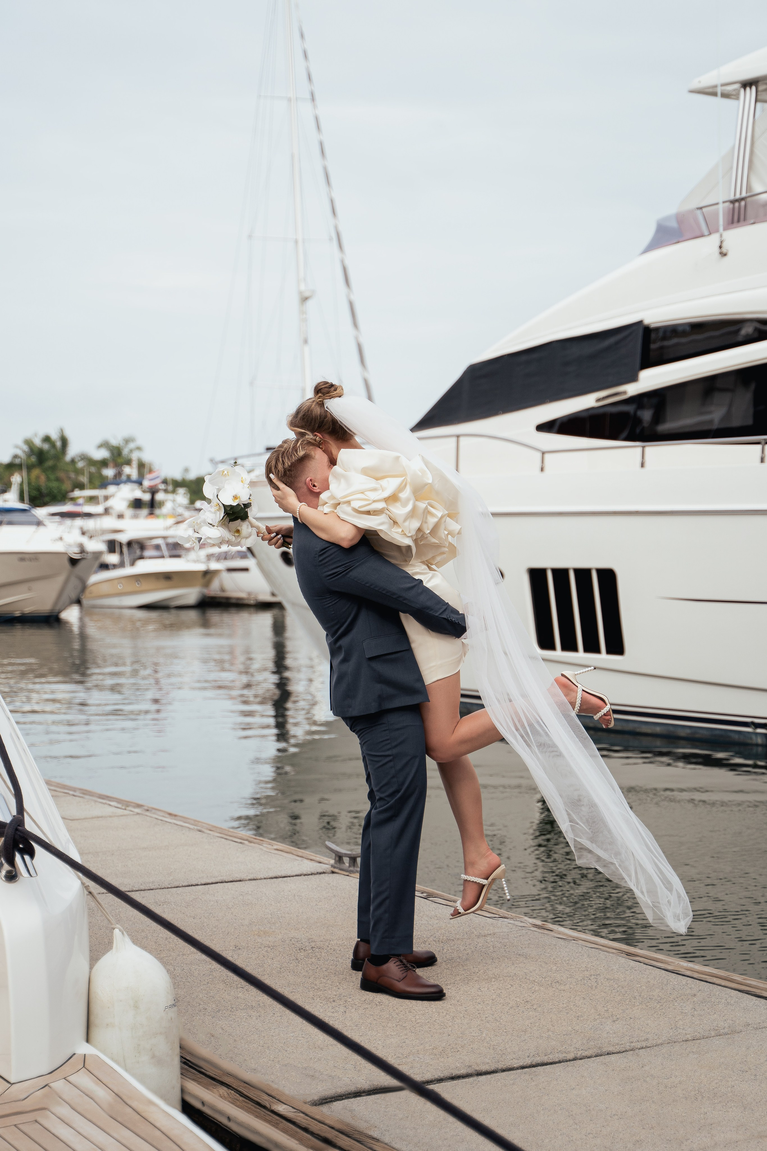 Love Story и Свадебная Фотосъёмка на Пхукете – истории любви в объективе. Ян Долматов — фотограф, видеограф и продюсер на Пхукете, Таиланд