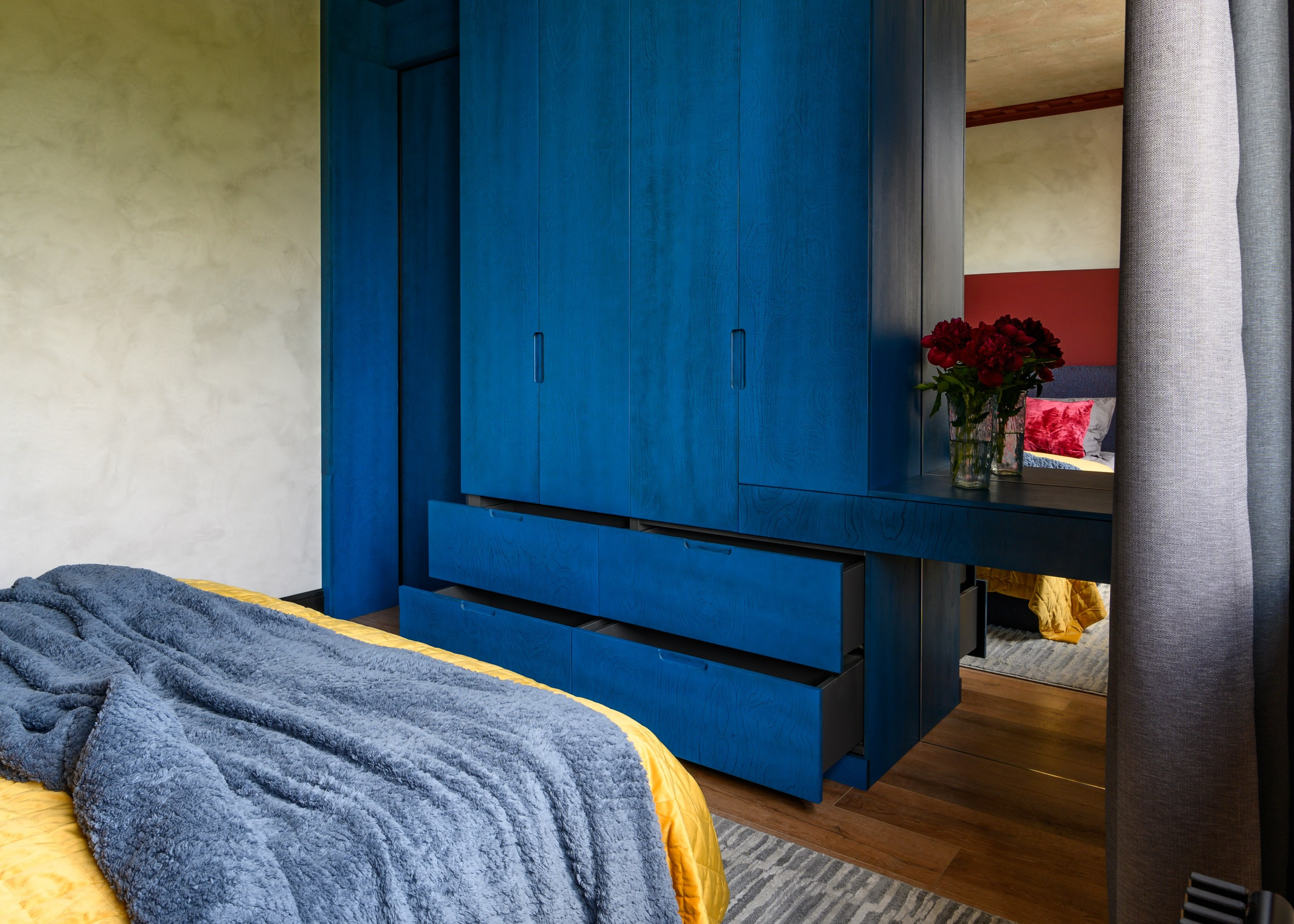 Шкаф для НТВ телепрограмма «Квартирный вопрос». Пространство