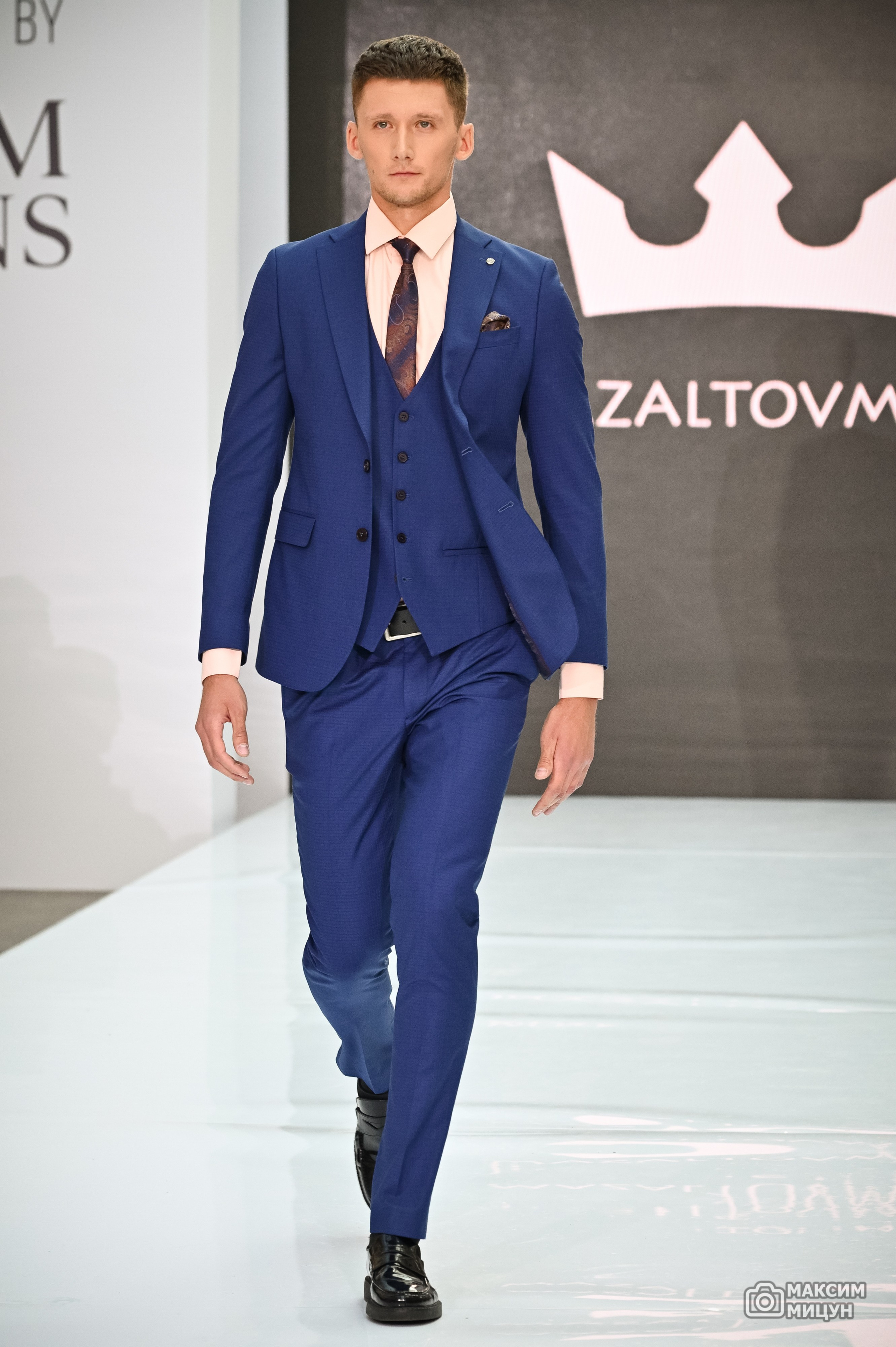 Модные показы. Фотограф Максим Мицун. Портрет, свадьба, репортаж, каталог