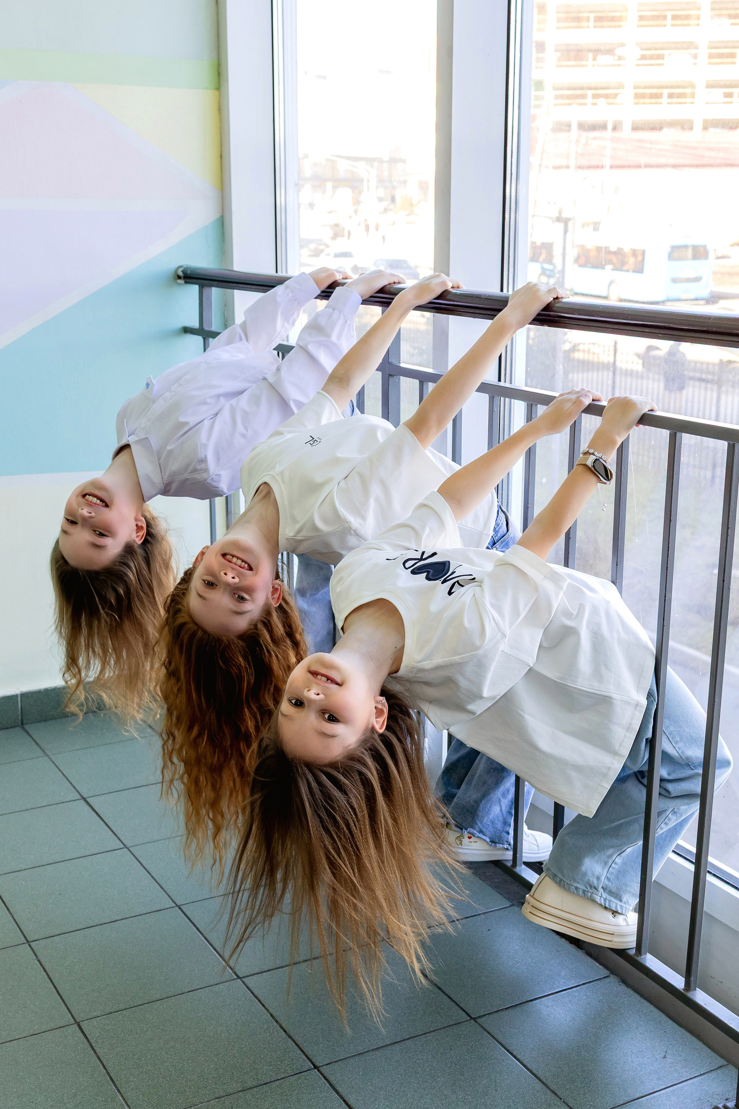 ГАЛЕРЕЯ фотографий для Начальной школы 1-4. Фотограф и видеограф Москва. Свадебный фотограф, видеограф. Выпускные альбомы. Оживающие альбомы