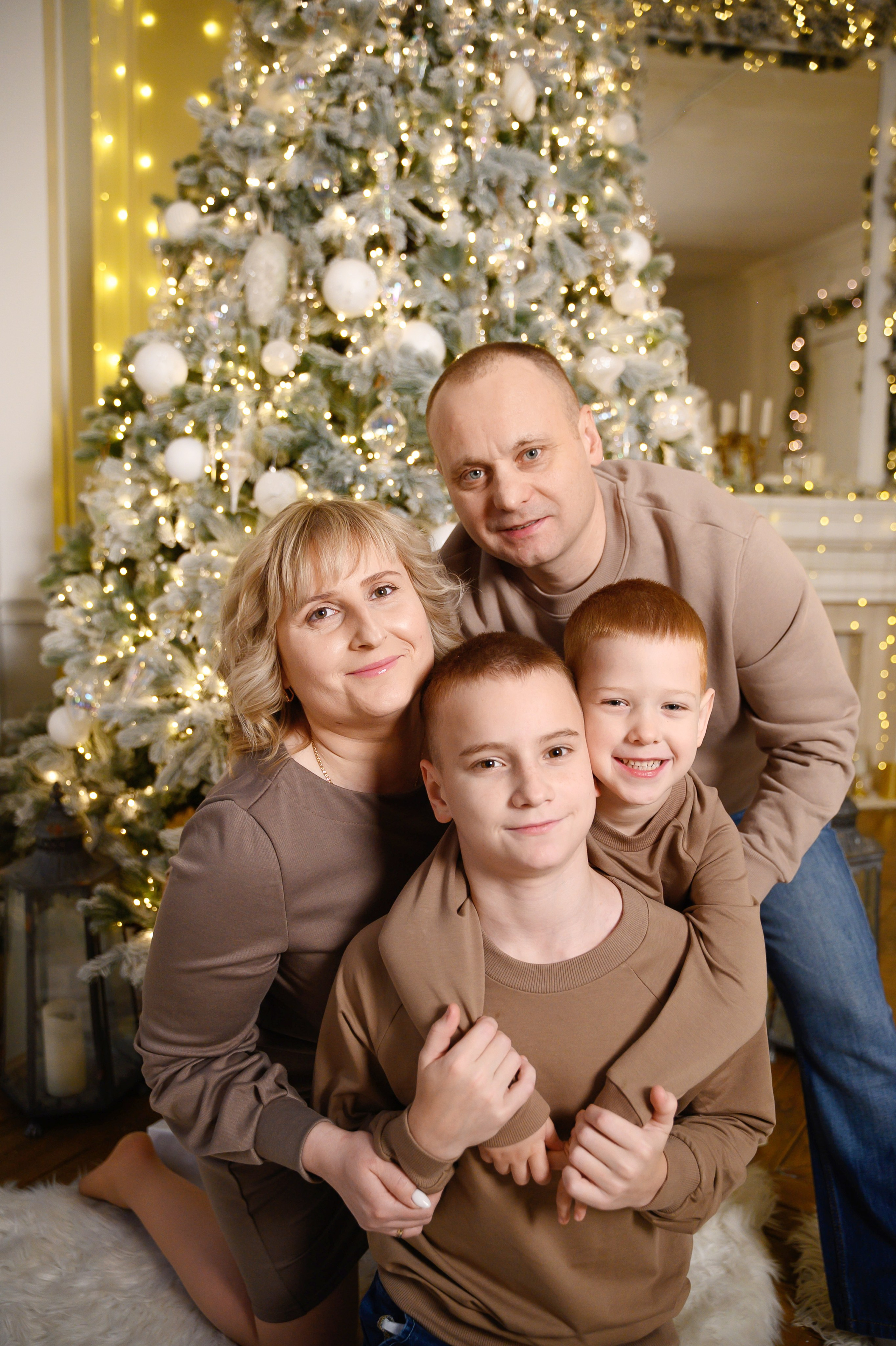 Новогодняя 2025-26 «Файн-Арт. Фотограф новорожденных, семейный детский в Тюмени Татьяна Морозова