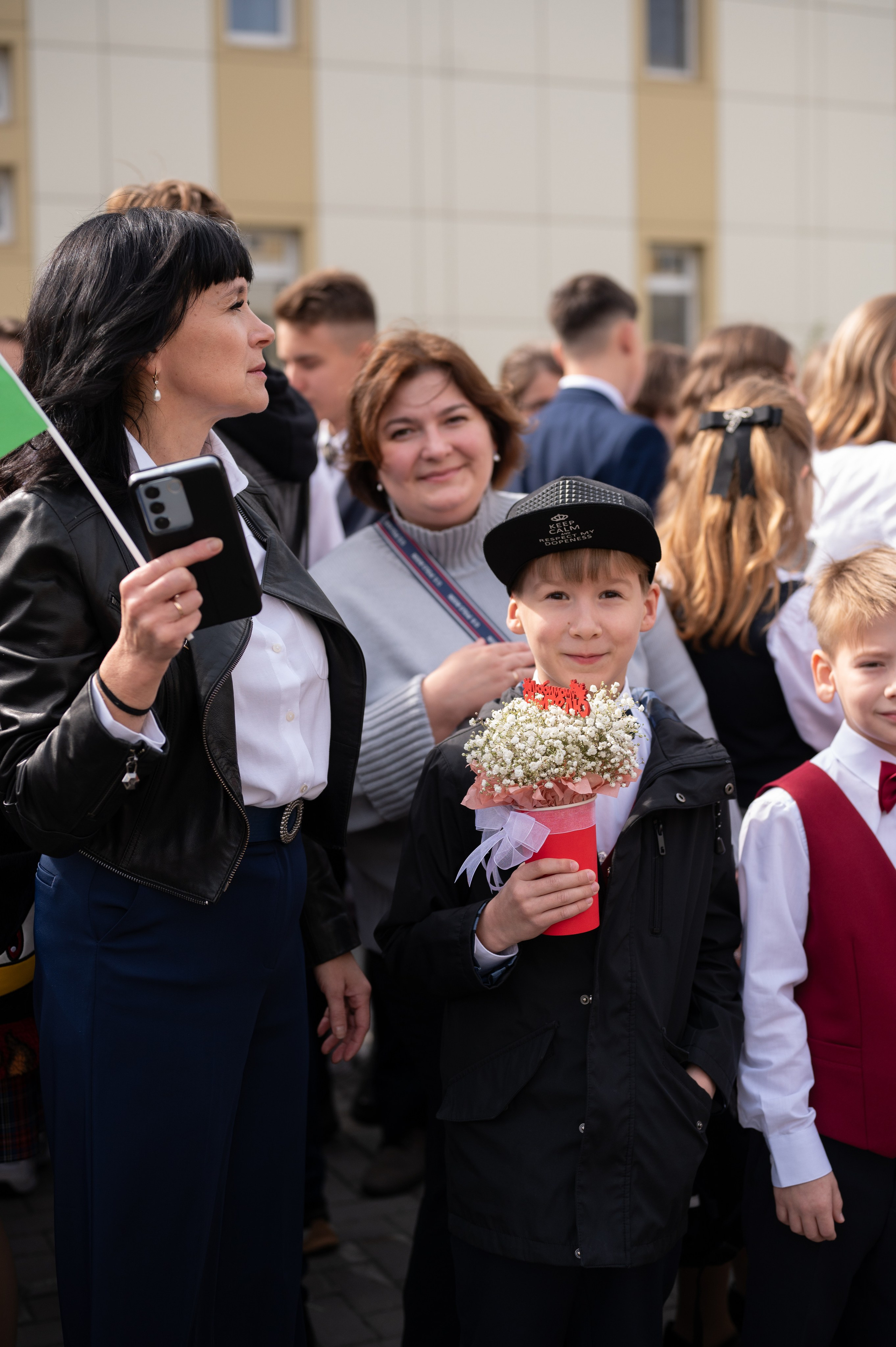 1 сентября 16 гимназия 2 класс (линейка + в классе+ на улице). Фотограф новорожденных, семейный детский в Тюмени Татьяна Морозова