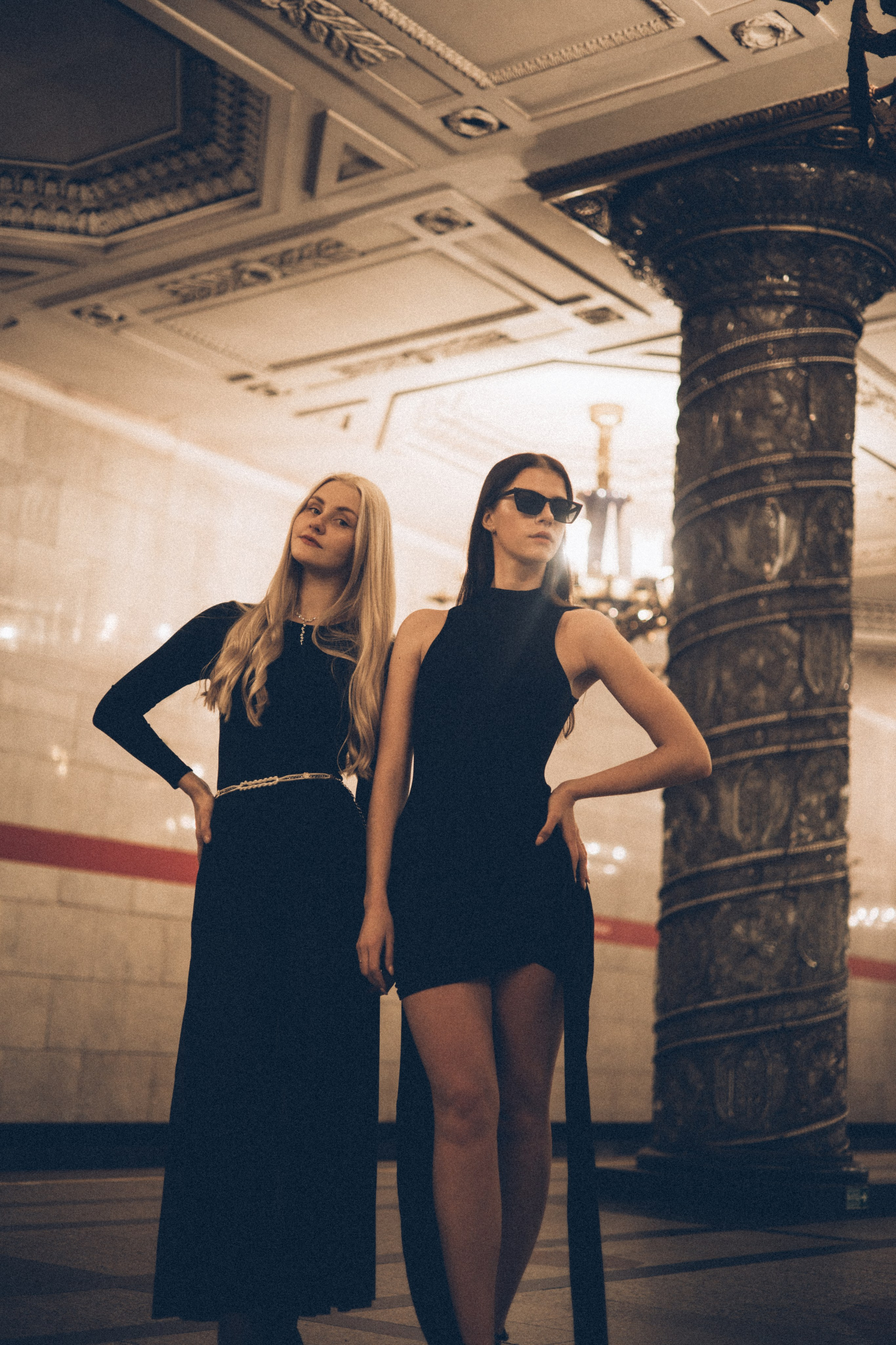 Лиза и Вика. Главная