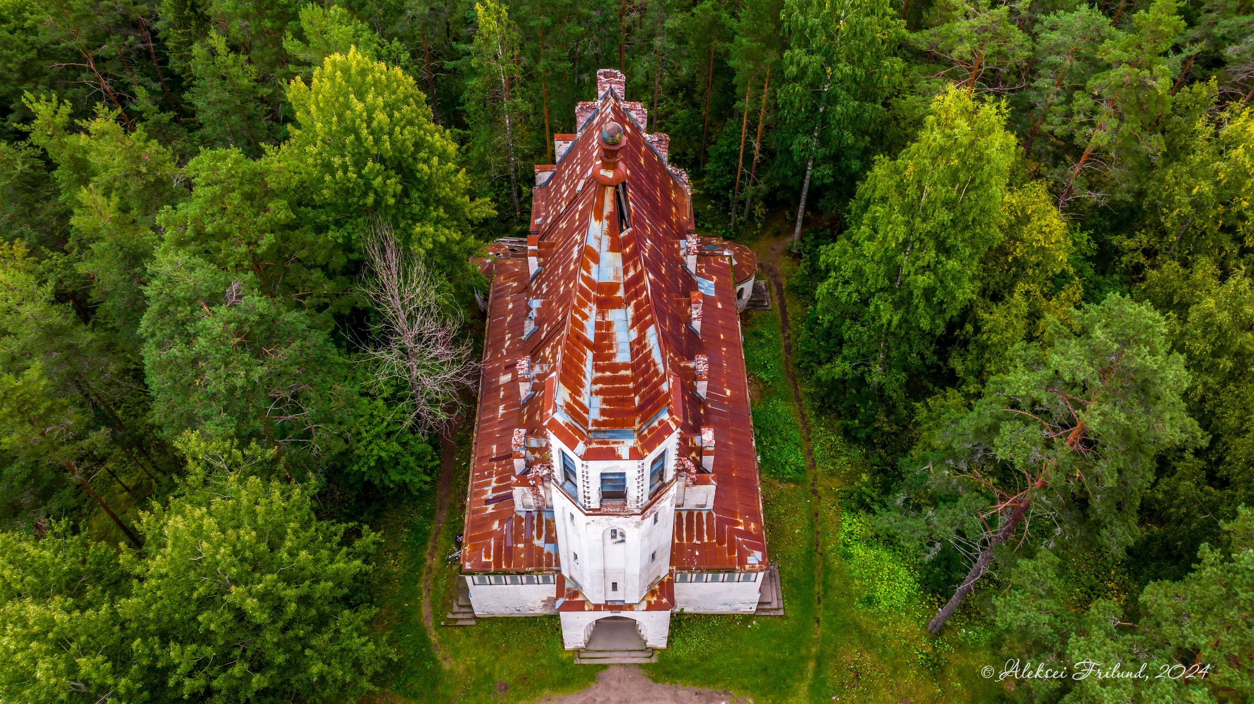 Кирха в пос. Лумиваара. Аэросъемка. Фото и Видео в Карелии. Алексей Фрилунд
